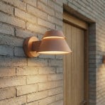 Lucande LED-udendørs væglampe Moena, brun, metal, IP44