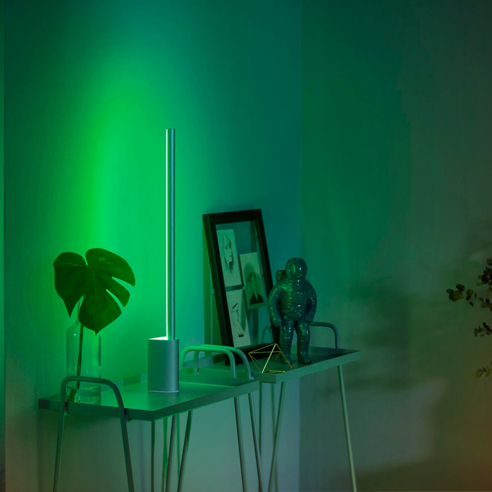 Gradiant Signe Hue Asztali Lámpa Fehér Bluetooth - Philips Hue