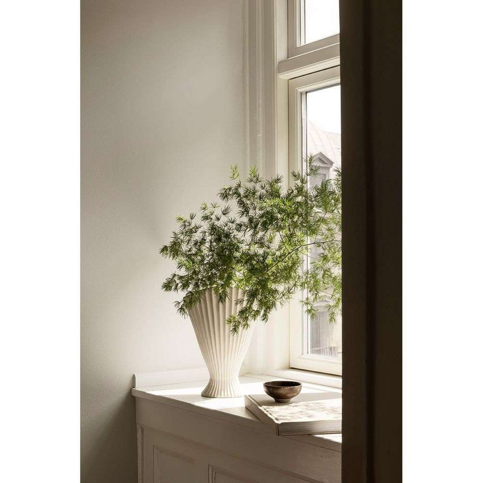 Fountain Vase Off-White - ferm LIVING