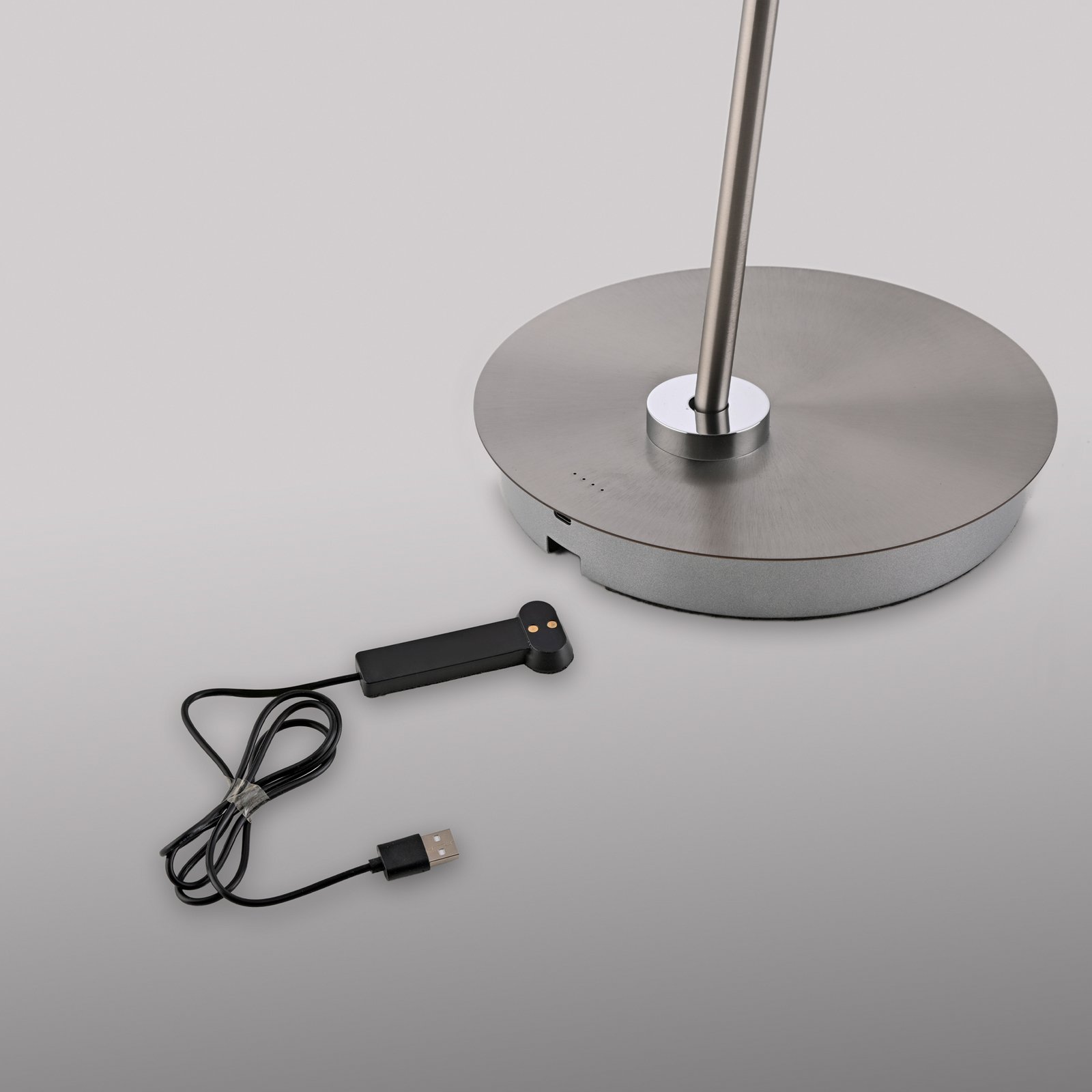 Paul Neuhaus piantana LED Akku-Bente, grigio, CCT, USB-C