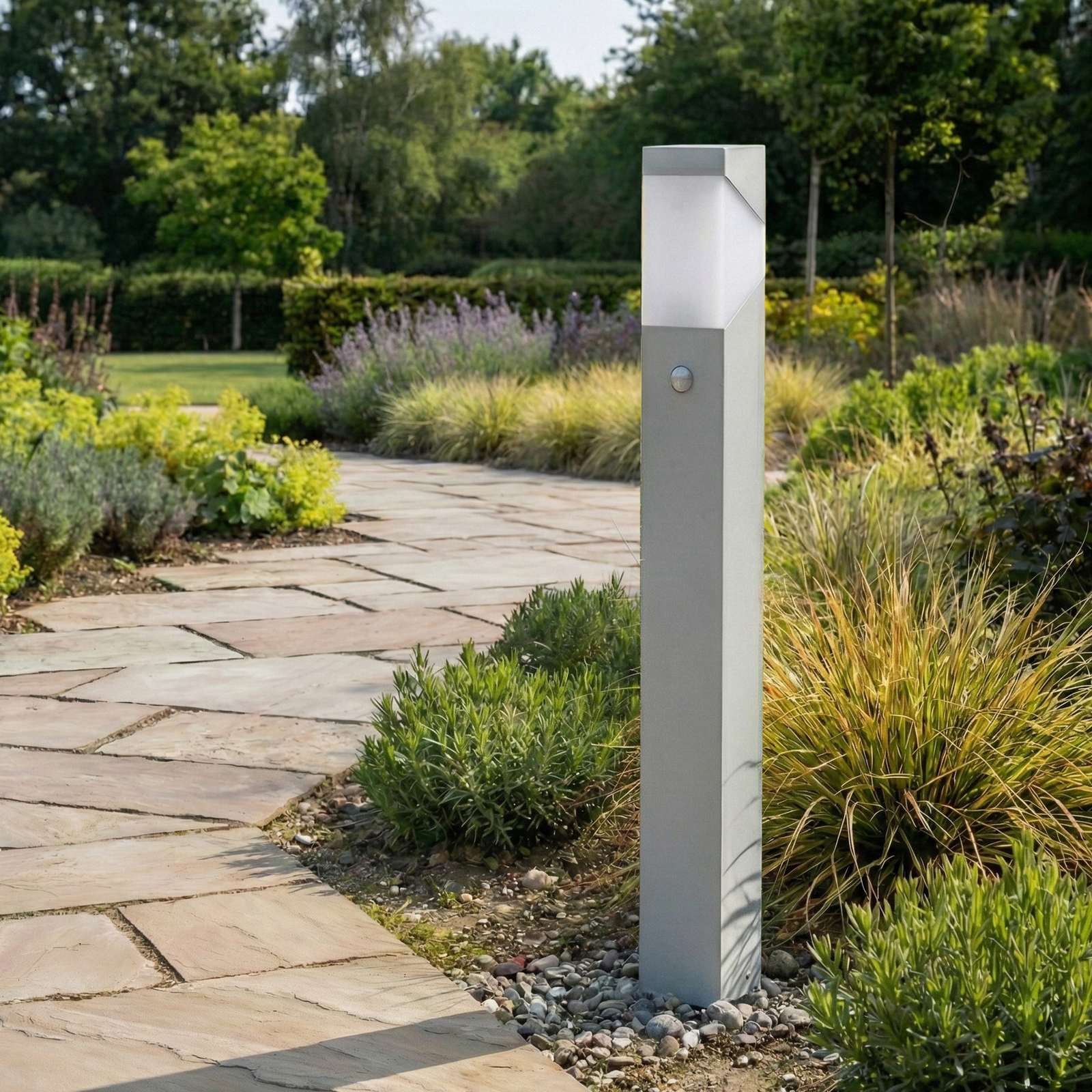 Lucande Borne lumineuse Kiran 100 cm, capteur, gris clair, IP44