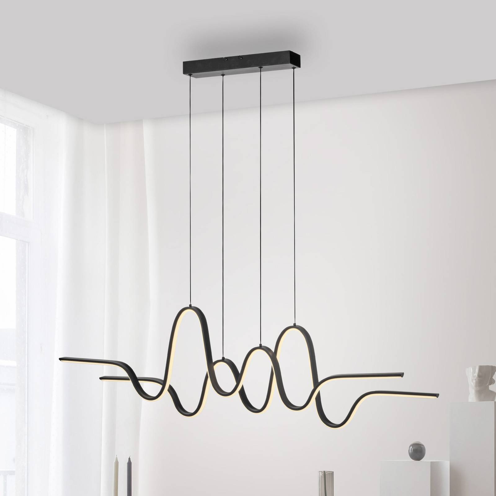 Lampa wisząca LED Paul Neuhaus Altitude czarna długość 125 cm