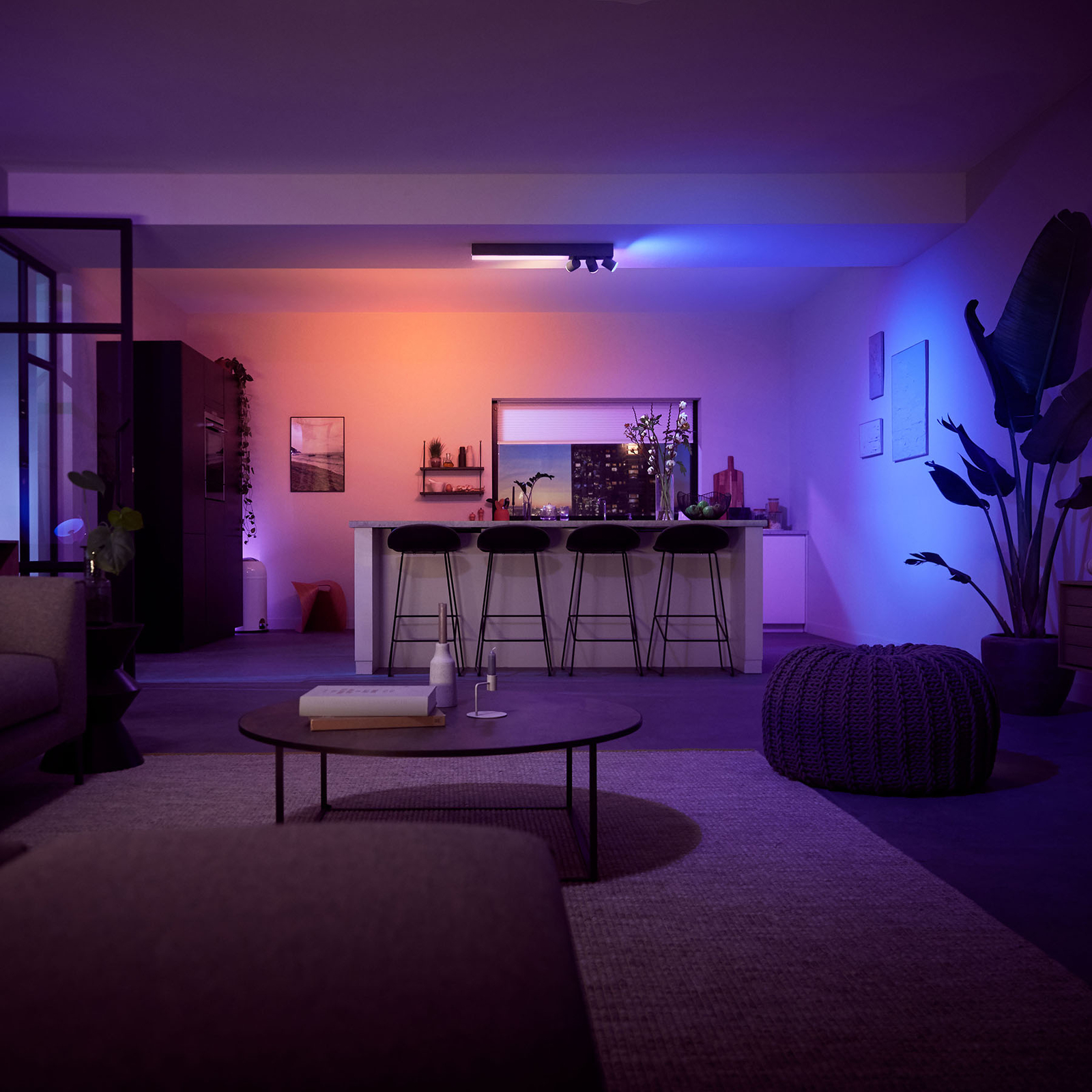 Philips Hue Centris med tre lyskilder i hvitt&color