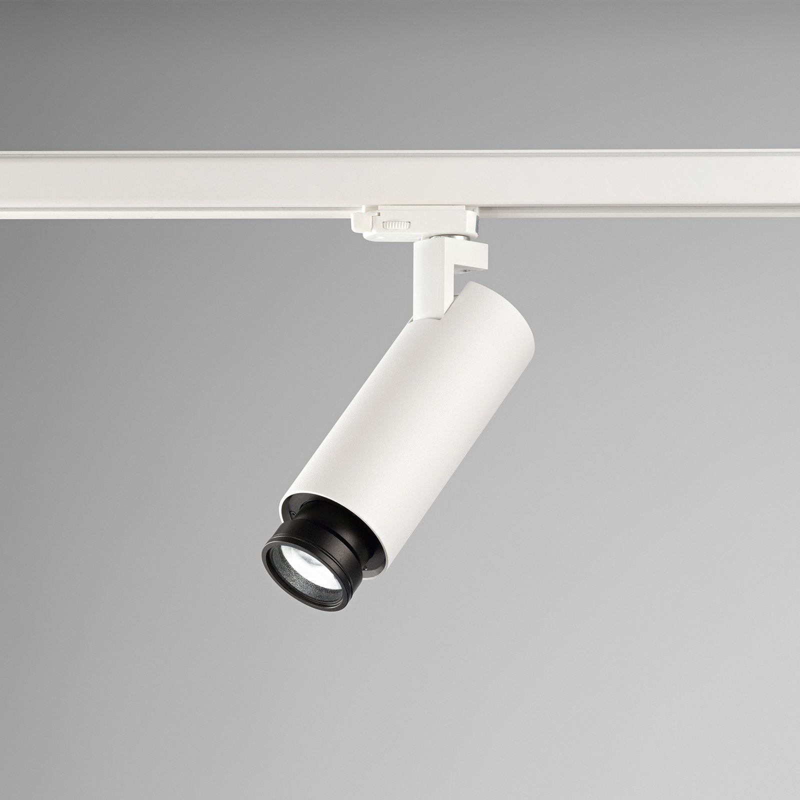 EGG DLS track spotlight Kelly, 15 - 90° beam angle
