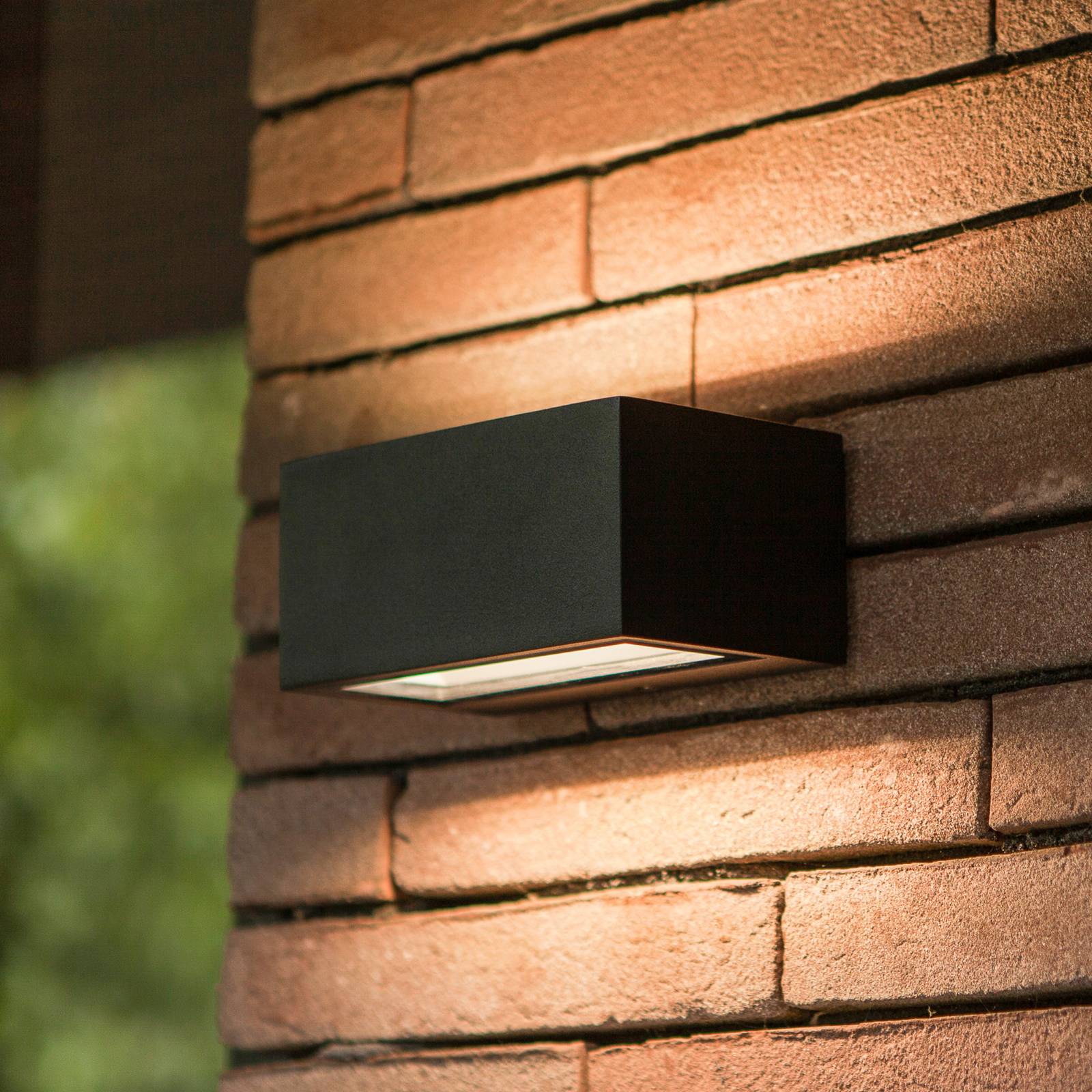 LUTEC Applique d'extérieur LED GEMINI, noire, 14 cm, IP54, éclairage vers le