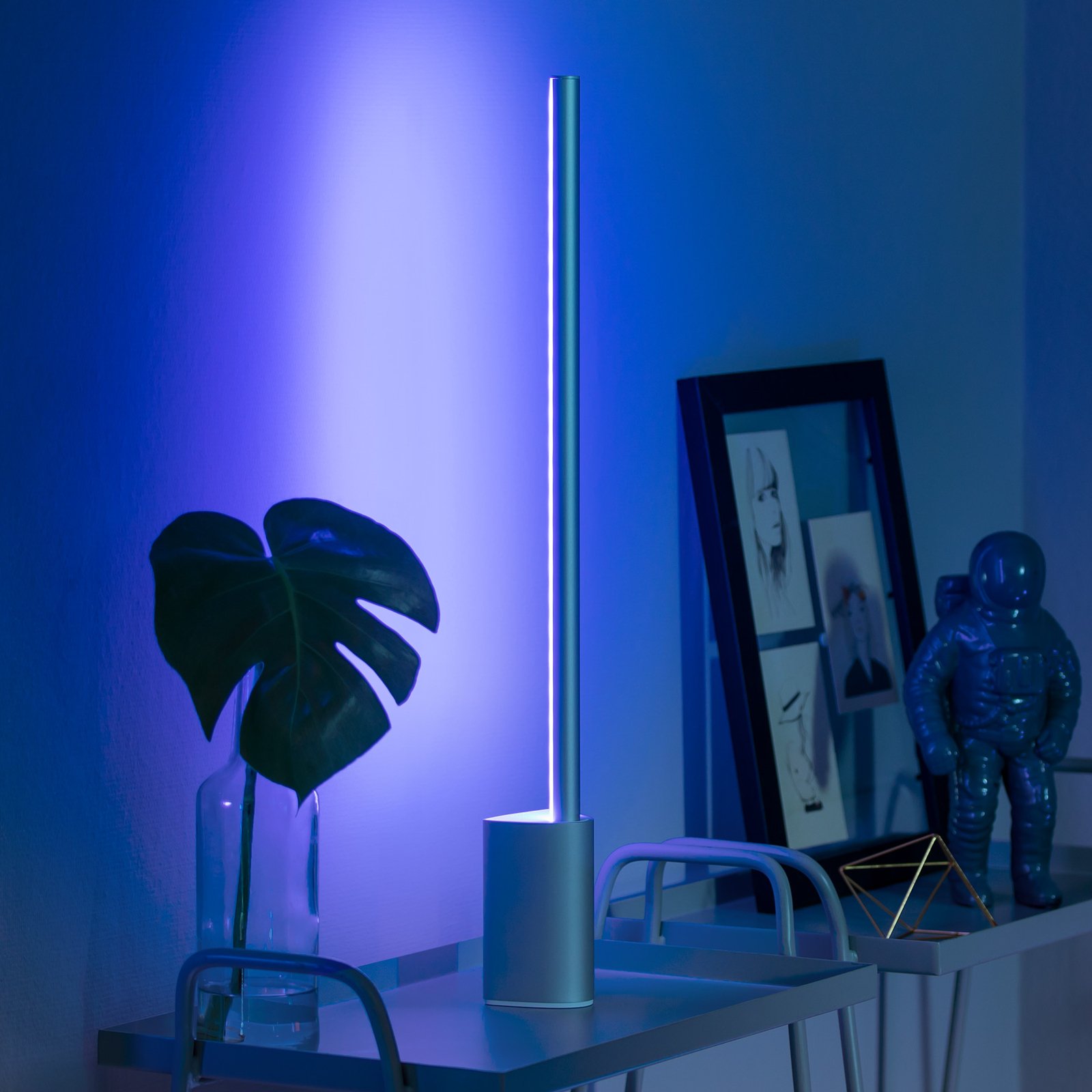 Philips Hue Gradient Signe LED table lamp | Lights.co.uk