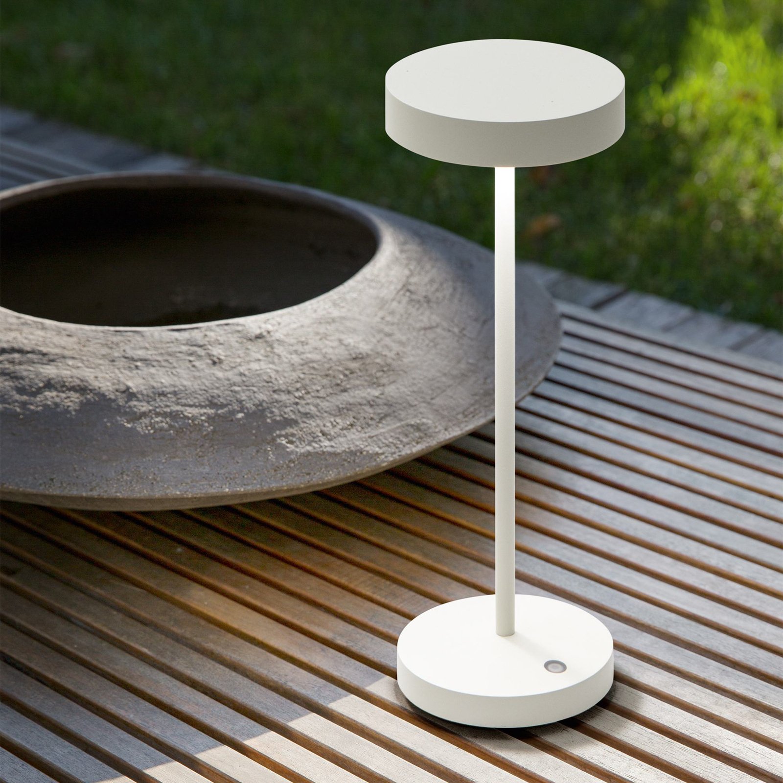 Ideal Lux LED oppladbar utendørs bordlampe Toffee hvit, metall 32 cm