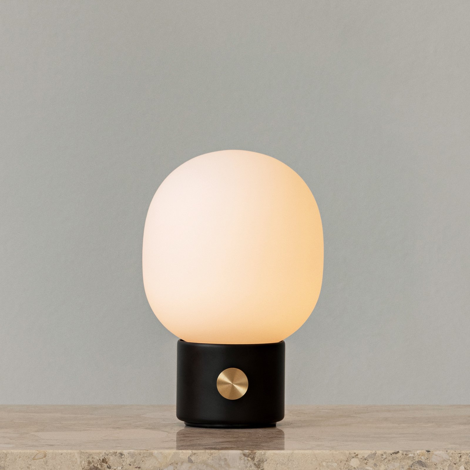 JWDA Portable Bordslampa Black - Audo Copenhagen