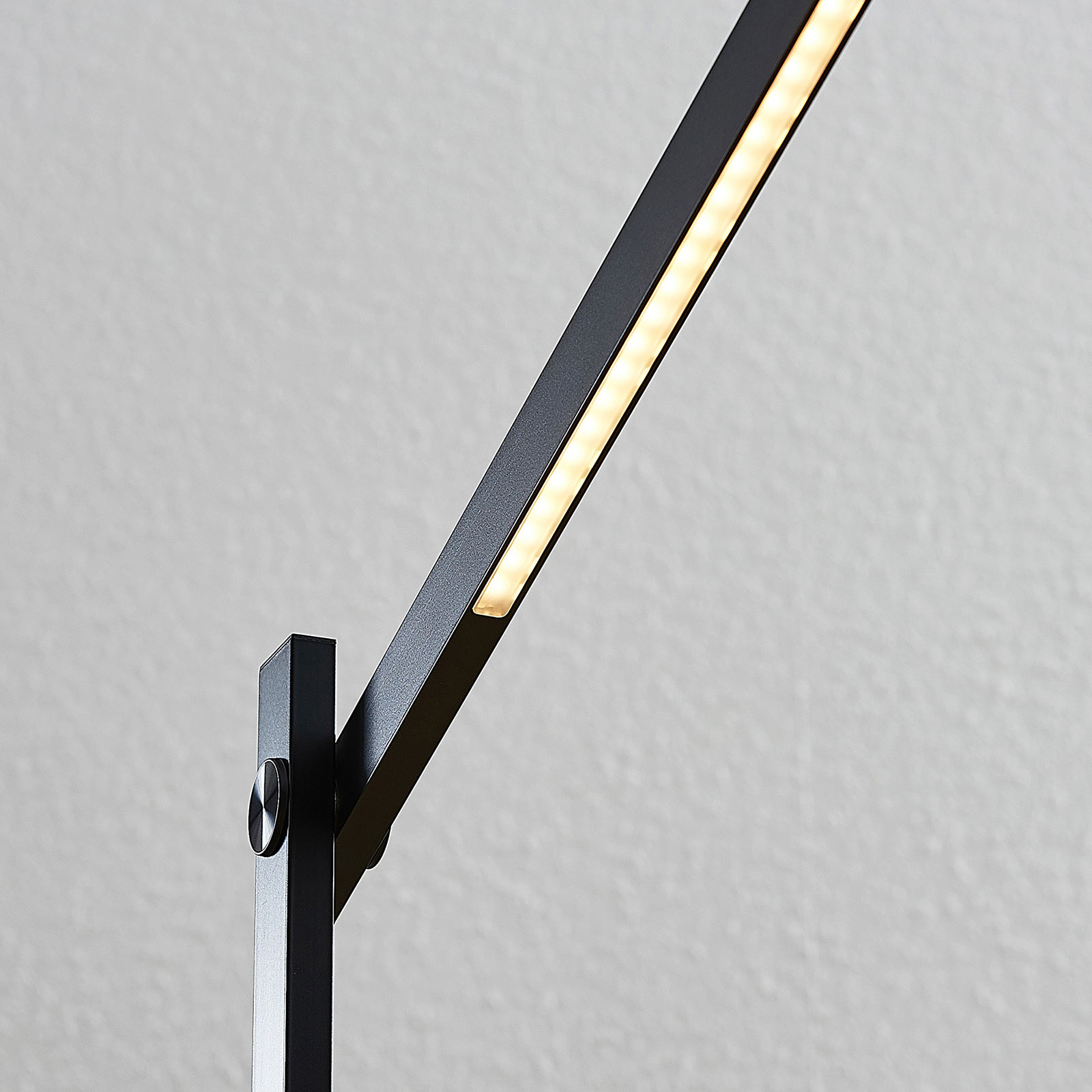 LED-skrivbordslampa Loretta, rätlinjig, svart