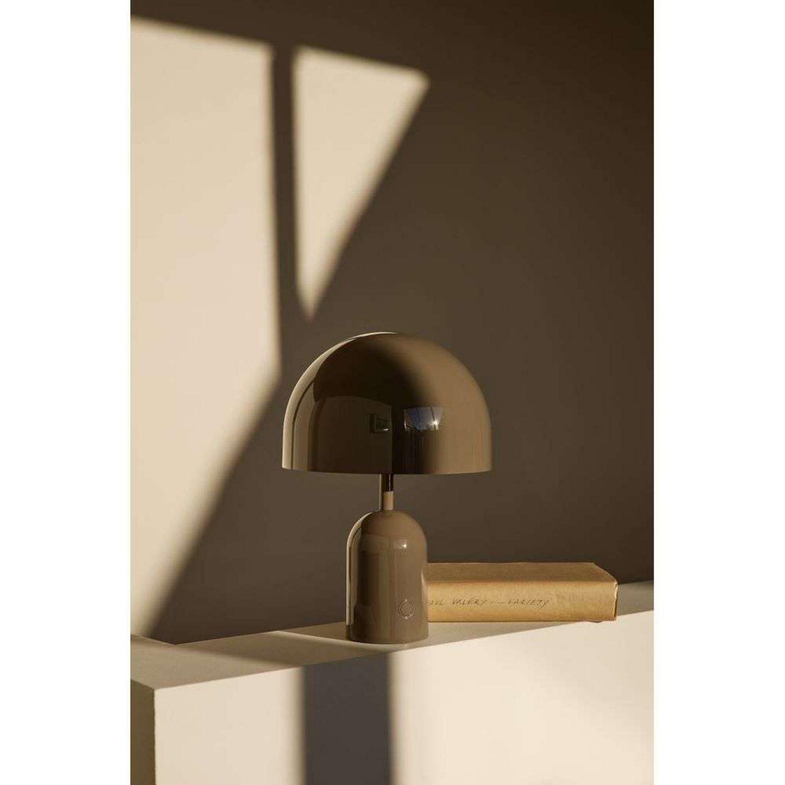 Bell Portable Candeeiro de Mesa H28 IP44 Taupe - Tom Dixon