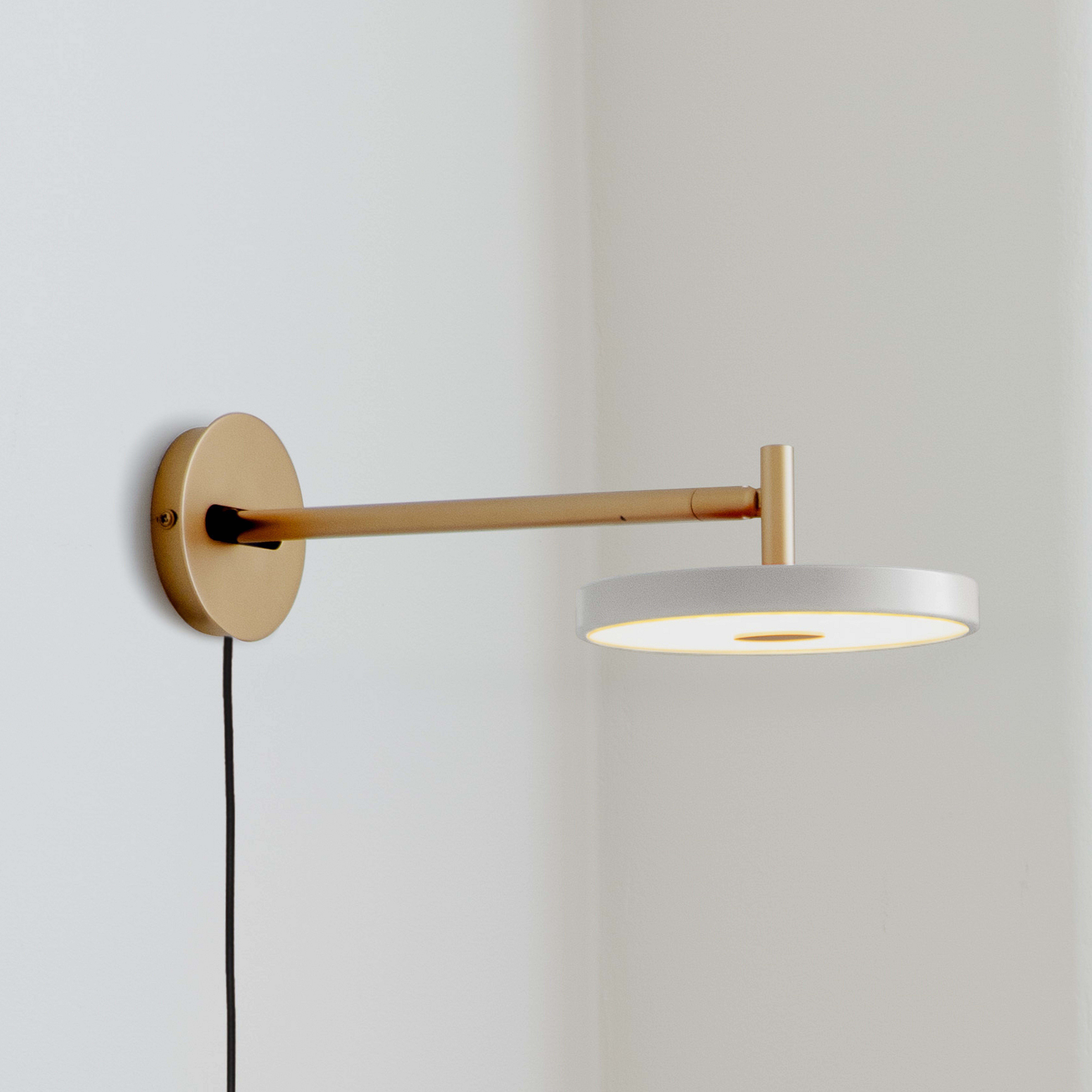 Applique murale LED UMAGE Asteria Short, gris clair, fiche de 25 cm