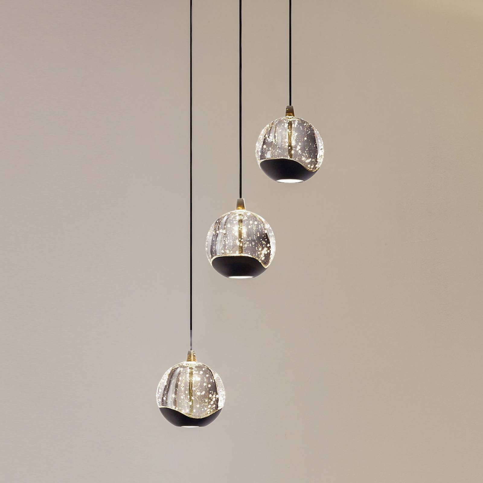 Lucande LED-Pendellampe Hayley, schwarz, 3-flg., Glas günstig online kaufen