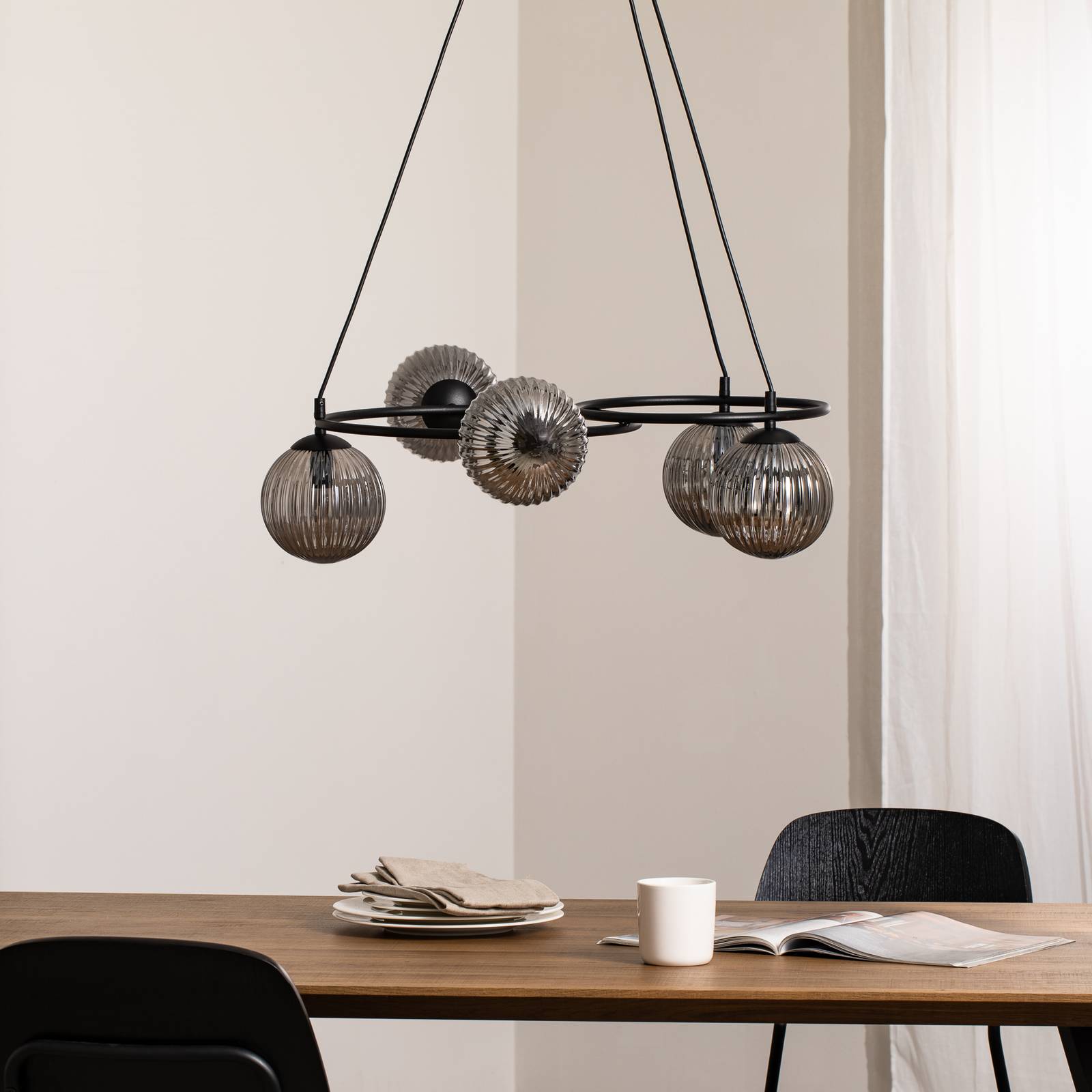 Lampa do salonu Libra, dymny szary/czarny, Ø 70 cm, 5-punktowa.