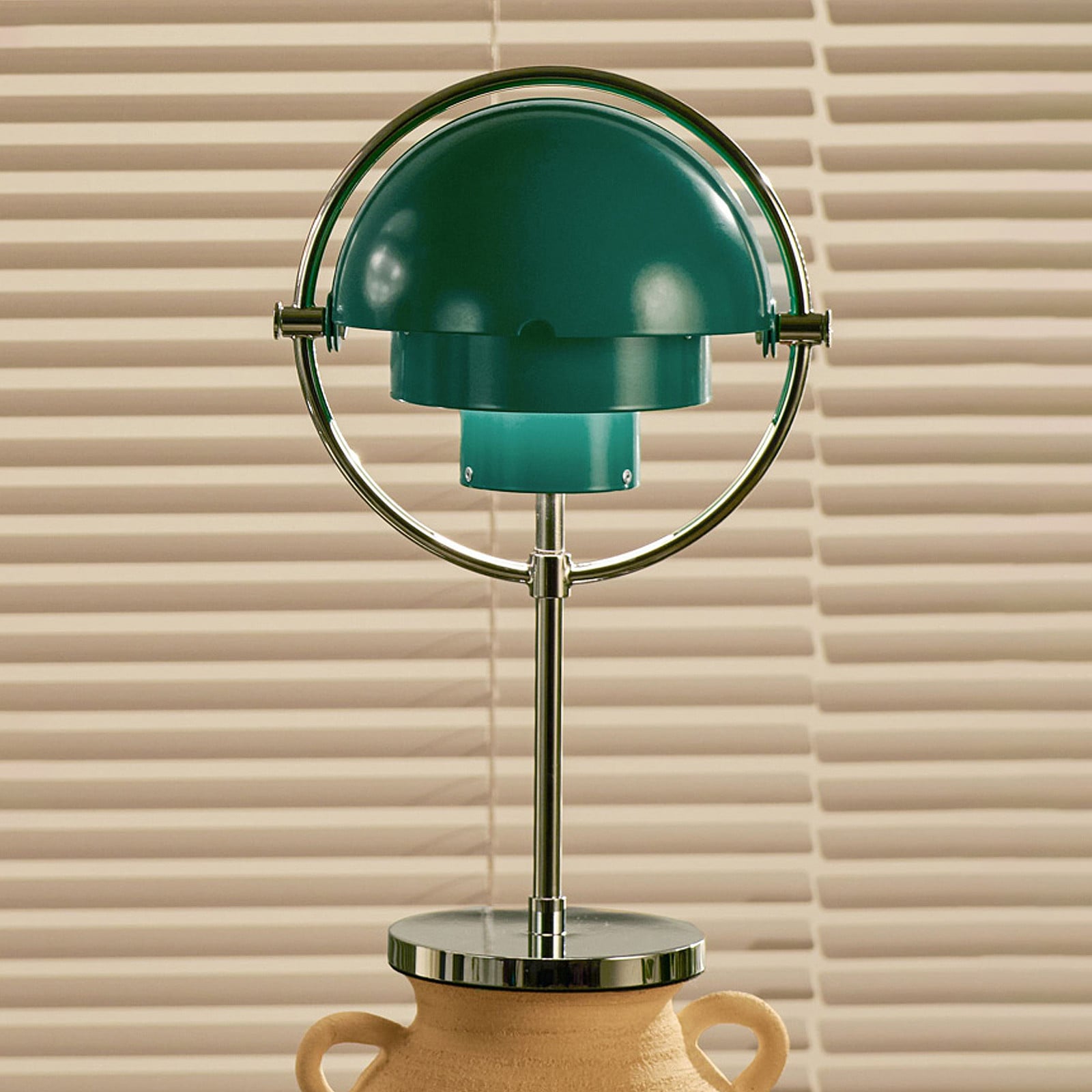 Multi-Lite Portable Bordlampe Krom/Teal Grøn GUBI - Stue - Design - Metal - Med skærm