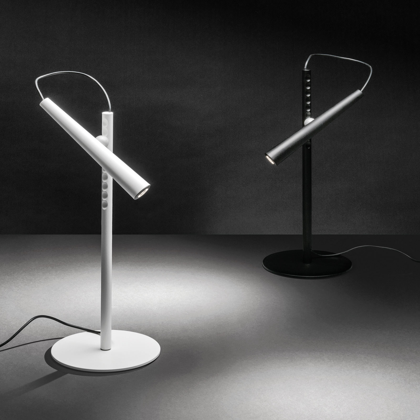 Foscarini Magneto LED stolní lampa, bílá