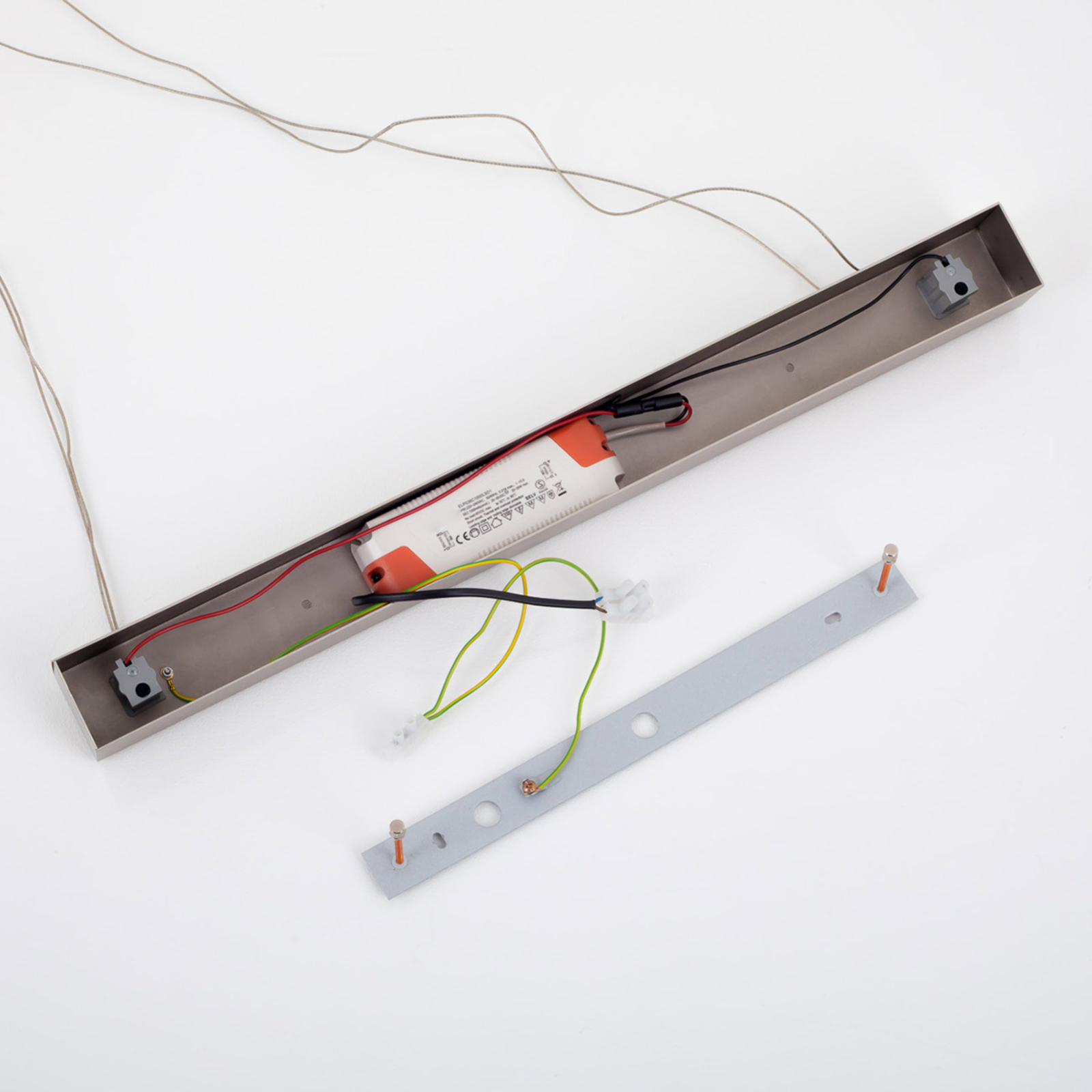 Quitani LED-riippuvalaisin Malu, kultainen, pituus 100 cm