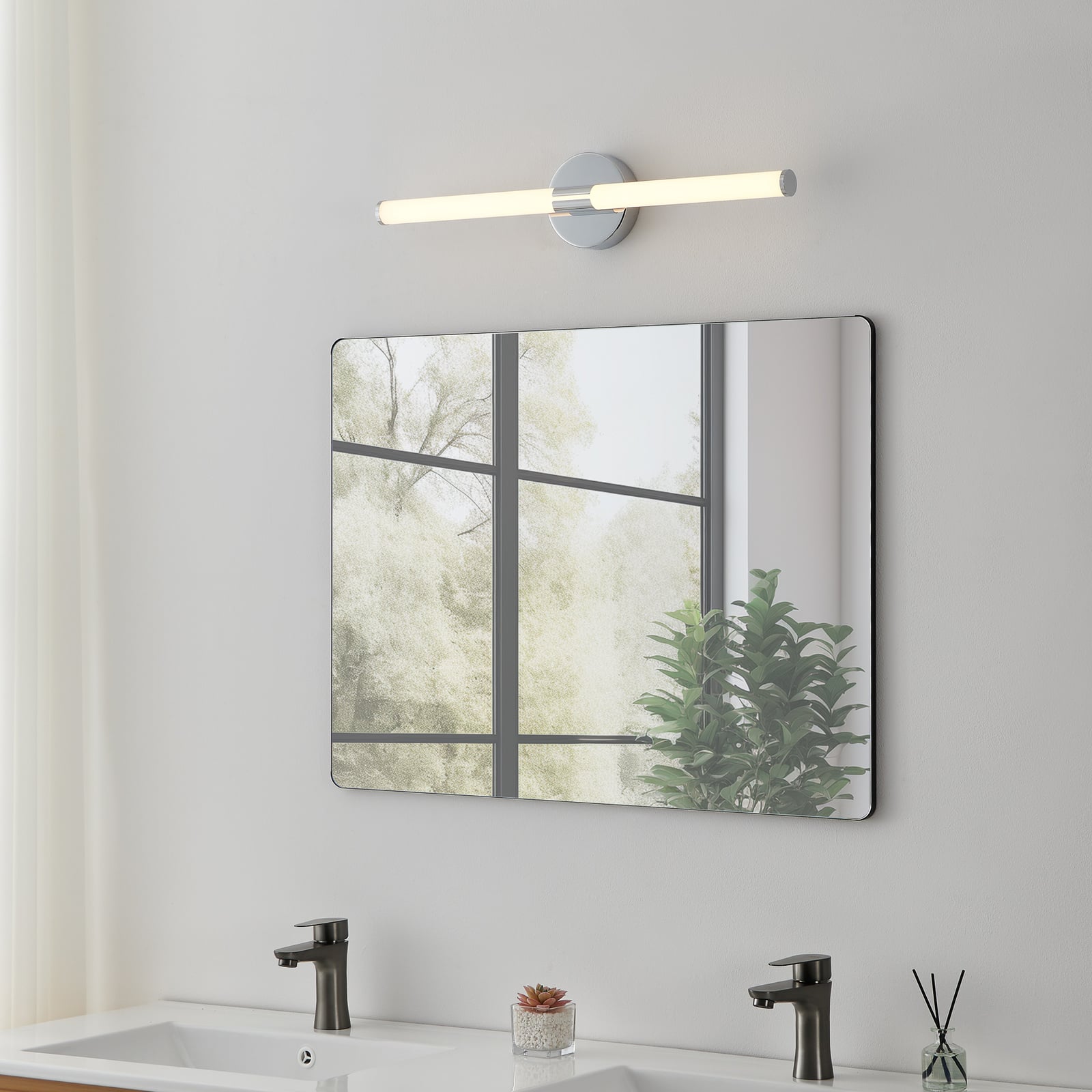 LED-Wandleuchte Ramola, chromfarben, Breite 60 cm, IP44, CCT