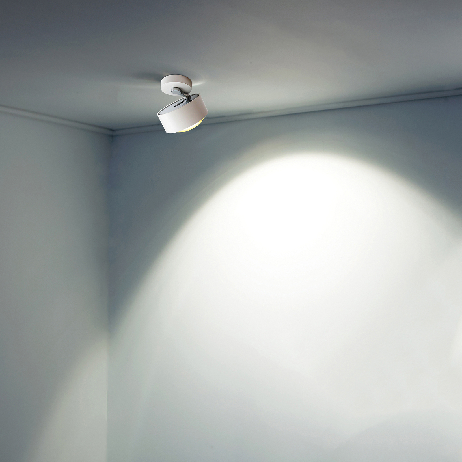 Projetor LED Puk Maxx Move, lente transparente, branco mate