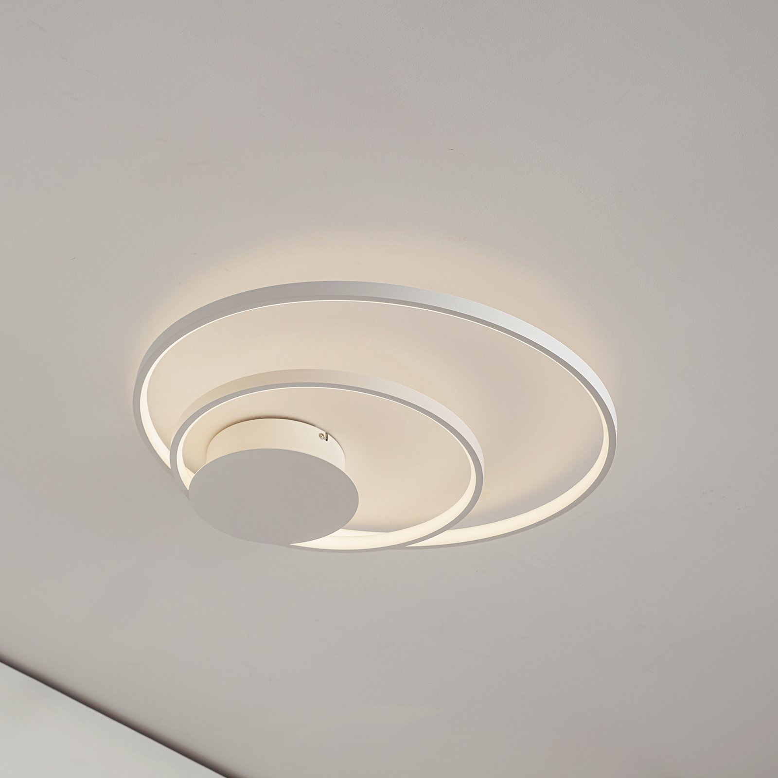 Lindby Nerwin LED ceiling light, round, white