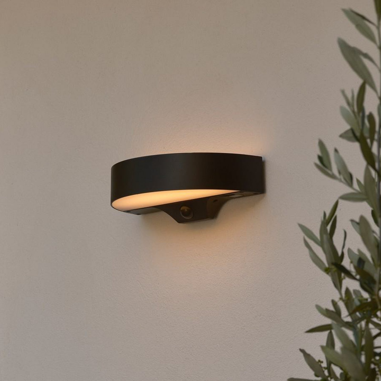 LED-Solar-Außenwandleuchte Monay Round, schwarz, IP44