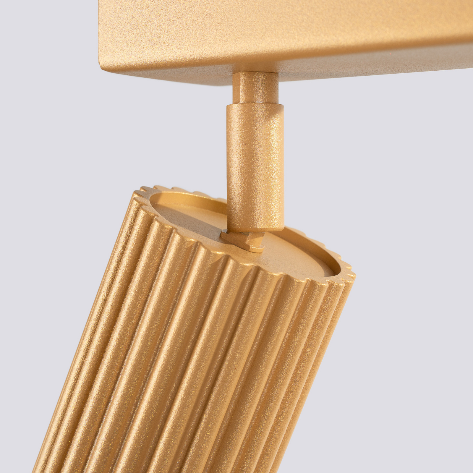 Deckenstrahler Karbon, goldfarben, Länge 117 cm, Alu, 6-flg.