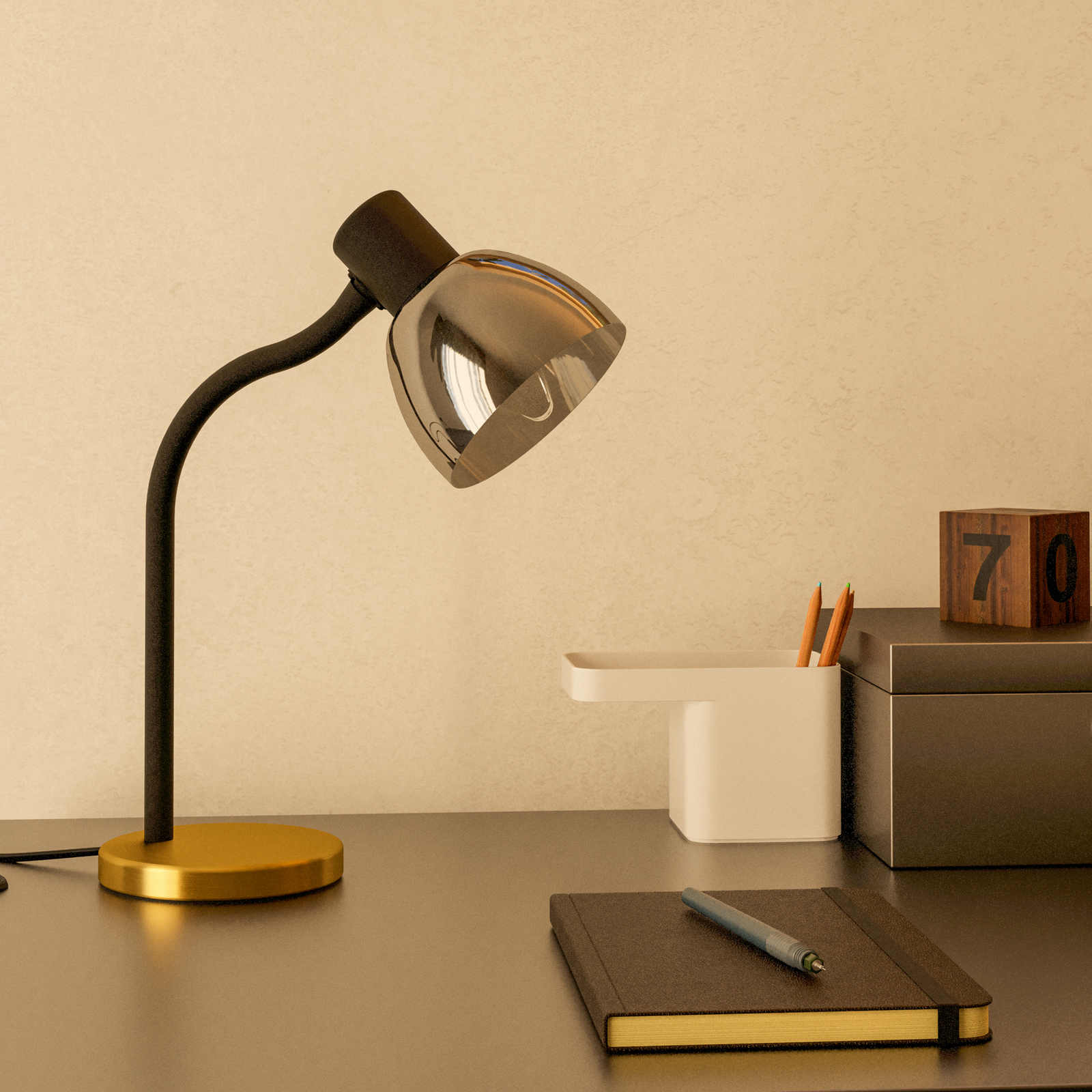 Επιτραπέζιο φωτιστικό Macere, ορείχαλκο/μαύρο