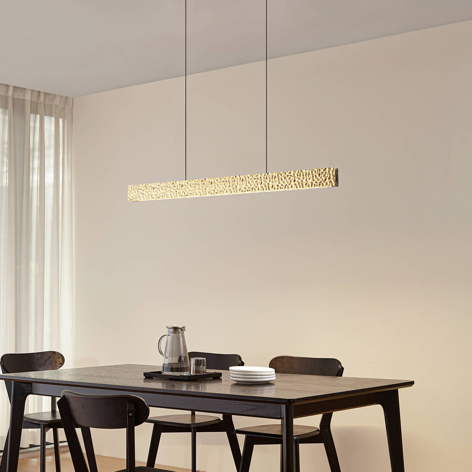 Żyrandol LED Lucande Nivara, 117 cm, złota, metalowa