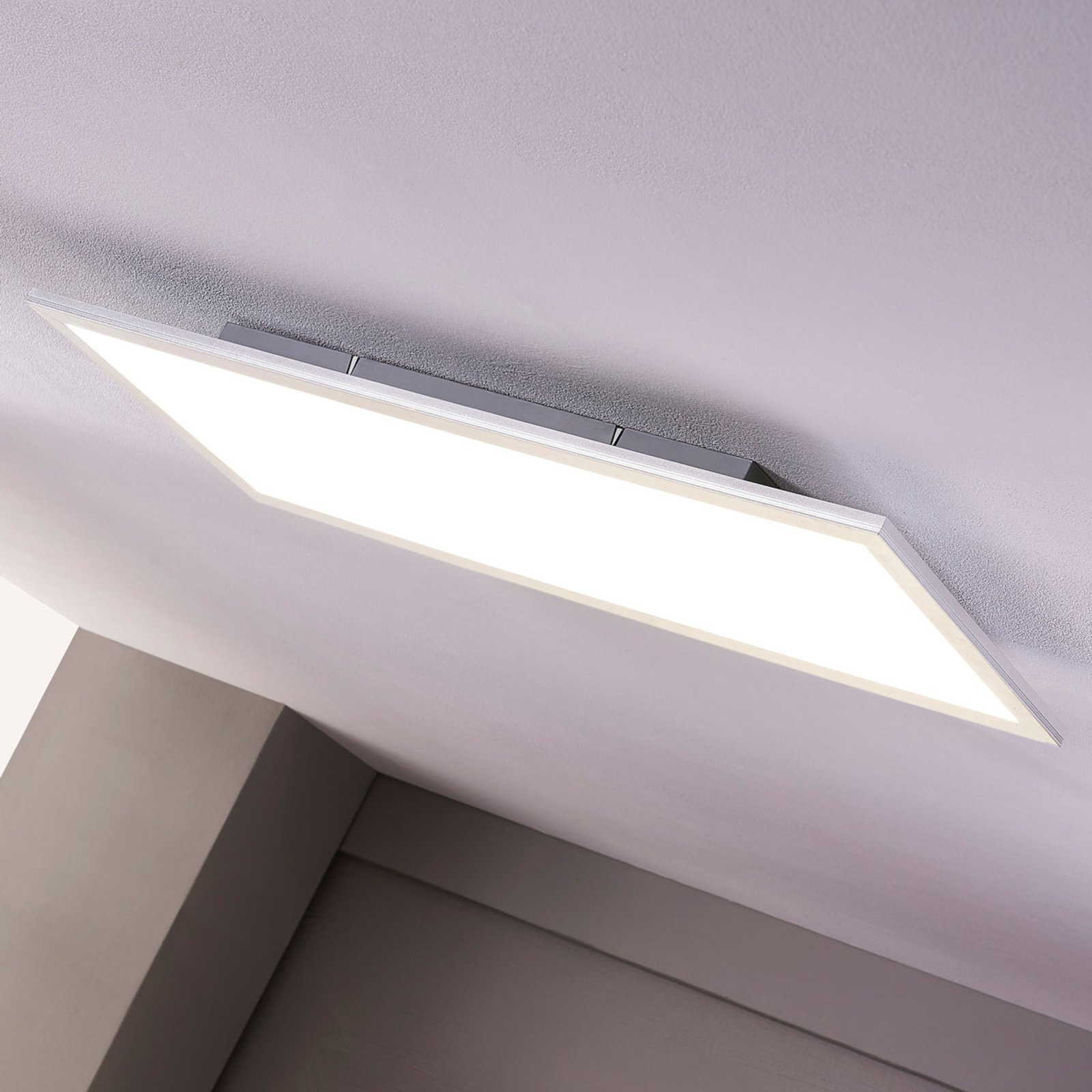 Livel LED Plafondlamp 4.000K 120x30 White/Silver - Lindby
