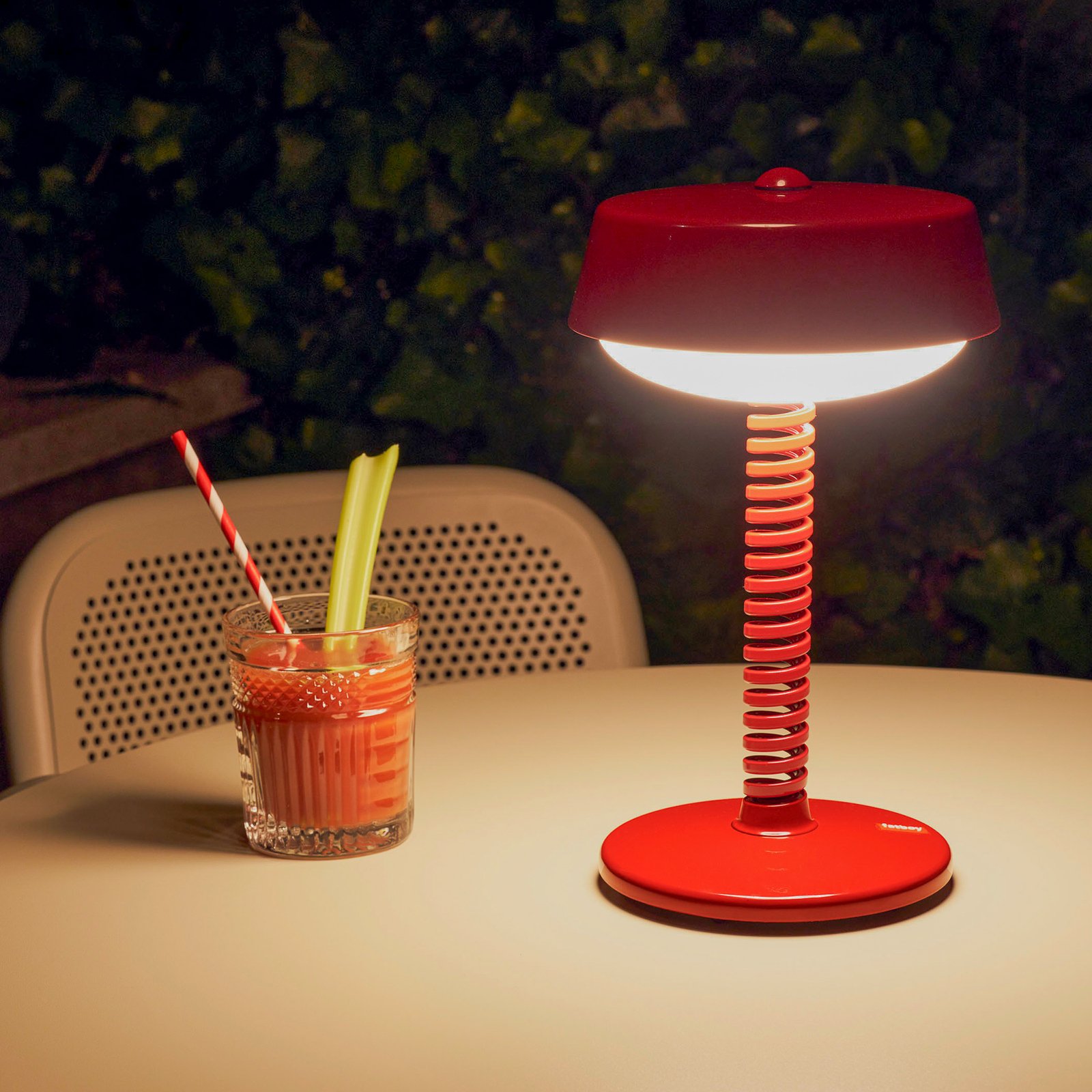 Fatboy Bellboy battery table lamp IP44 lobby red