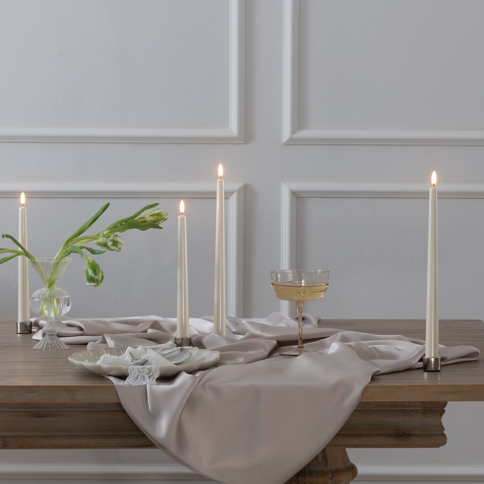 Świeca LED stożkowa, kolor kości słoniowej, wys. 25 cm, zestaw 2 szt. – Uyuni Świeca LED stożkowa, kolor kości słoniowej, wys. 25 cm, zestaw 2 szt. – Uyuni