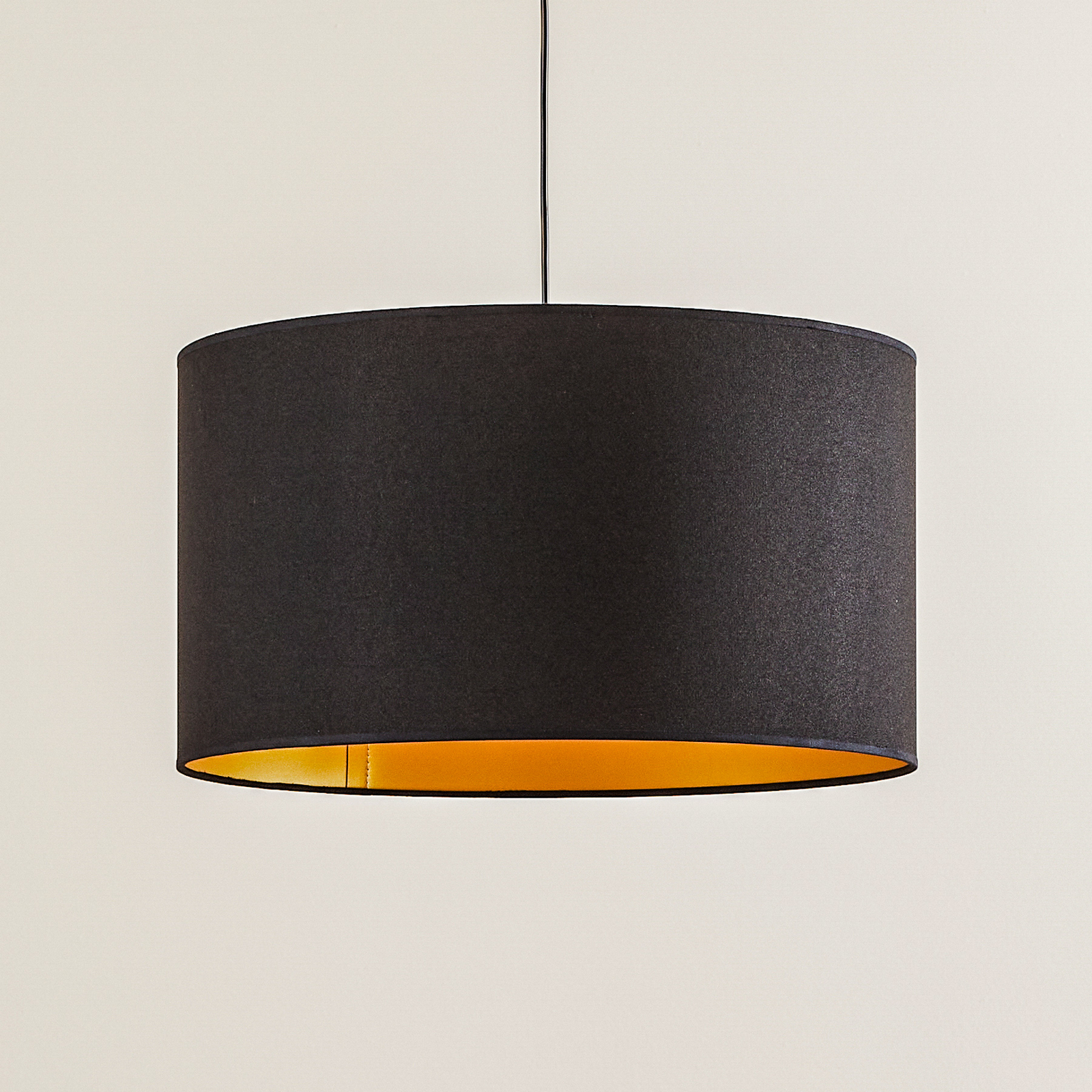 Lampa wisząca Roller, czarna, wewnątrz złota