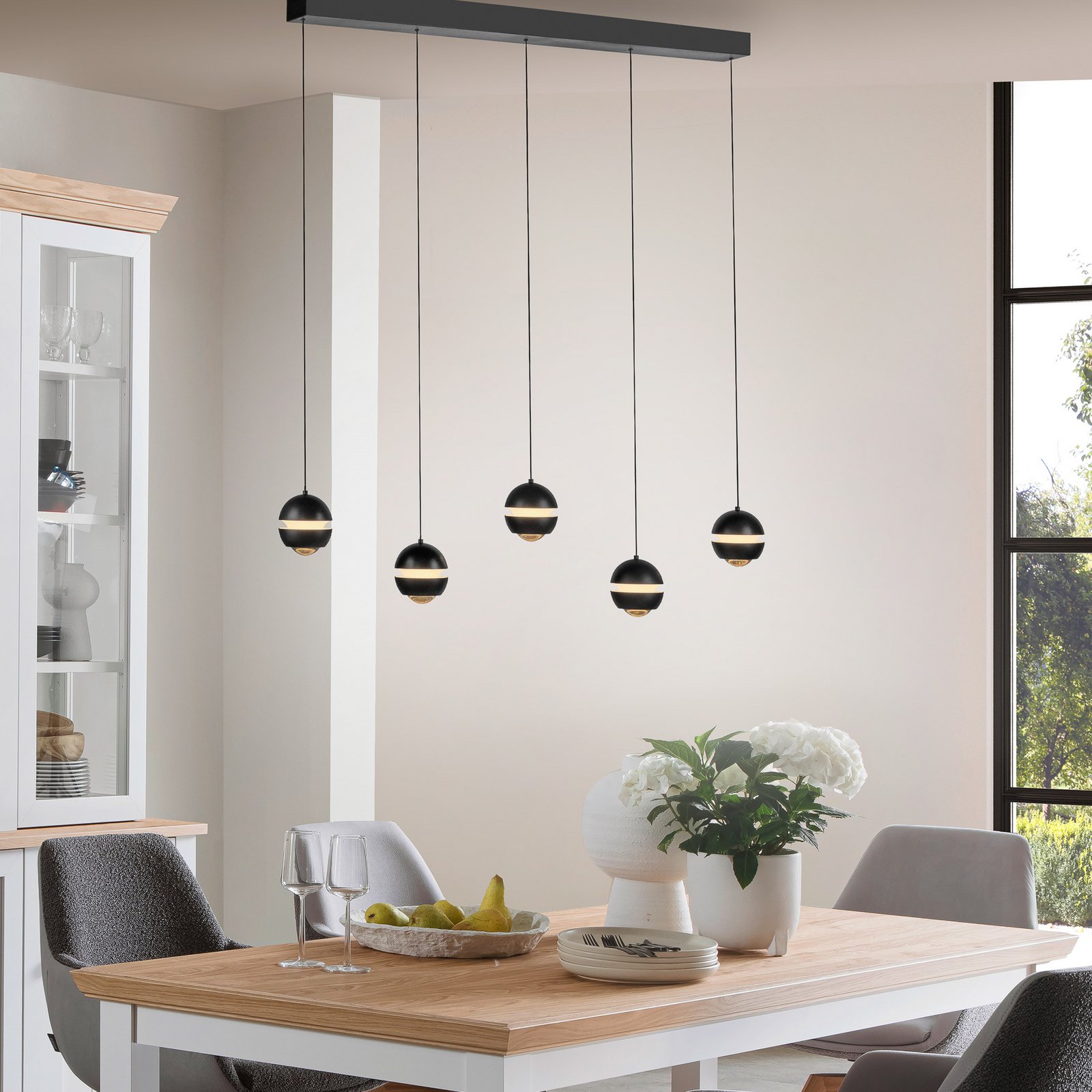 Schöner Wohnen LED hanglamp Lini zwart 5-lamps lang 3.000K Schöner Wohnen LED hanglamp Lini zwart 5-lamps lang 3.000K