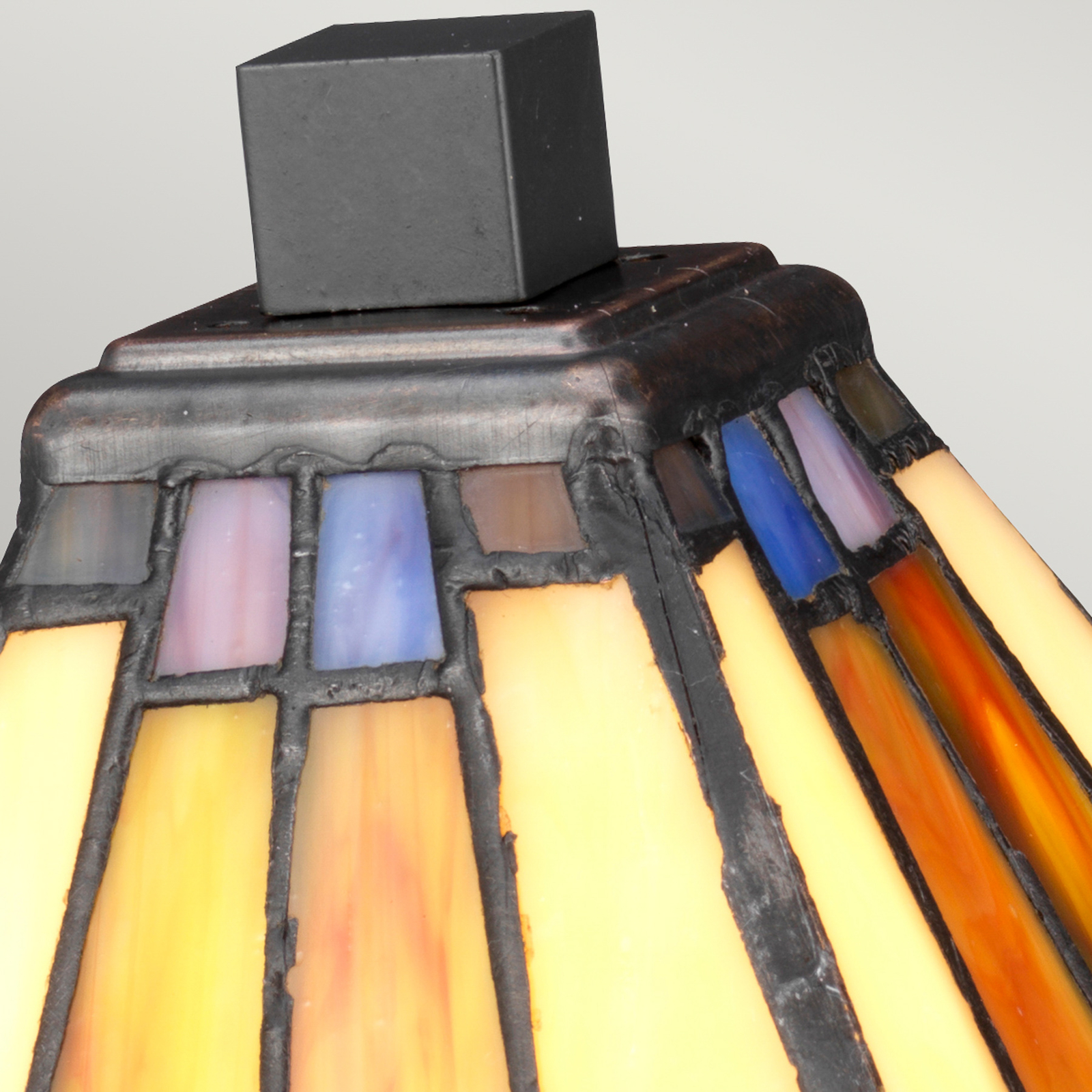 Επιτραπέζιο φωτιστικό Holmes σε σχέδιο Tiffany