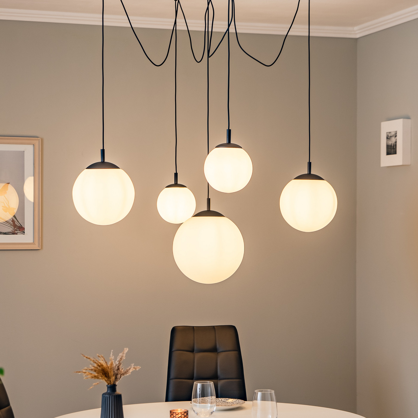TK Lighting Suspensie Esme sticlă opalină cu cinci lumini descentralizată - Camera de zi / sufragerie - modern - alb opal negru
