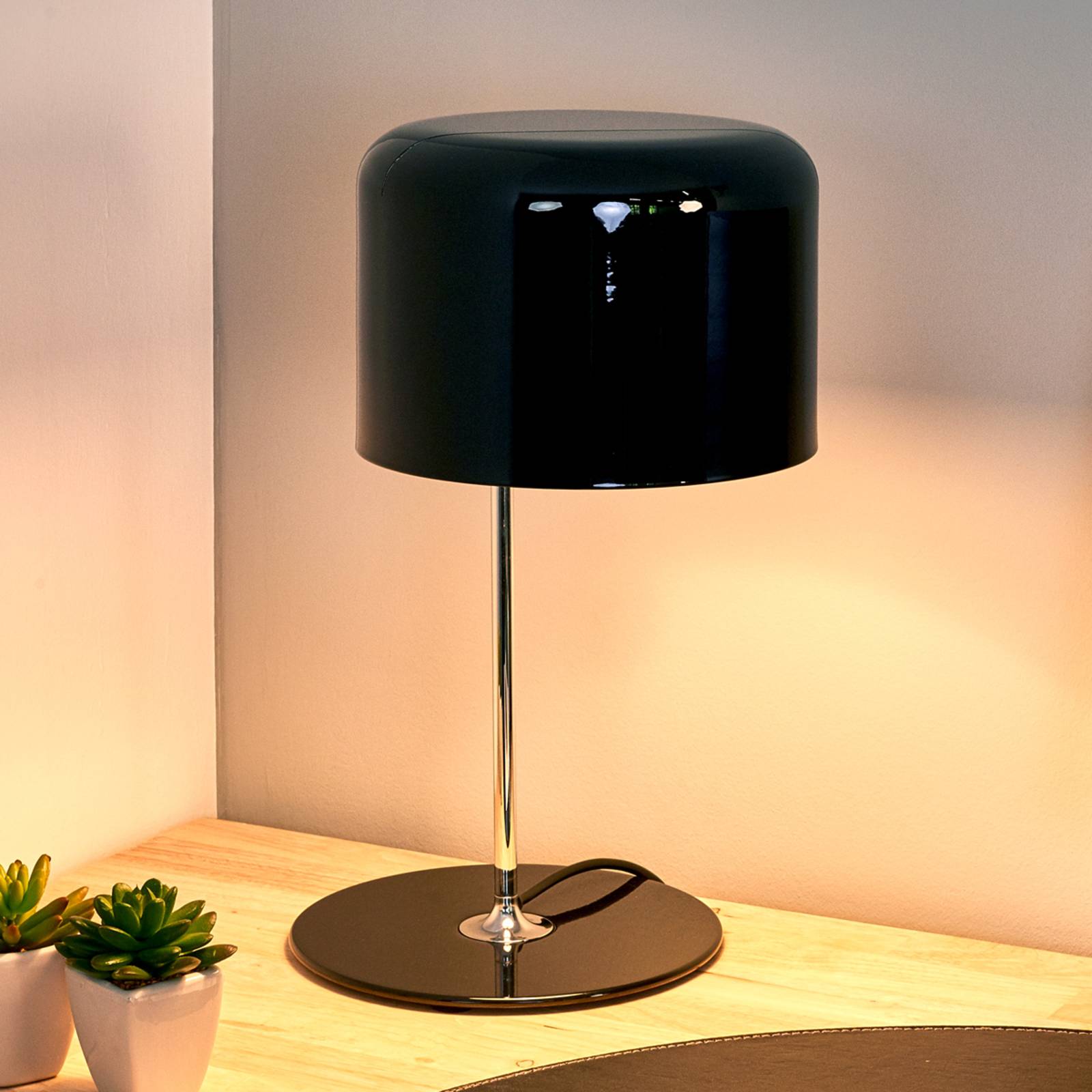 Image of Oluce Coupé - lampe à poser design et intemporelle noire 