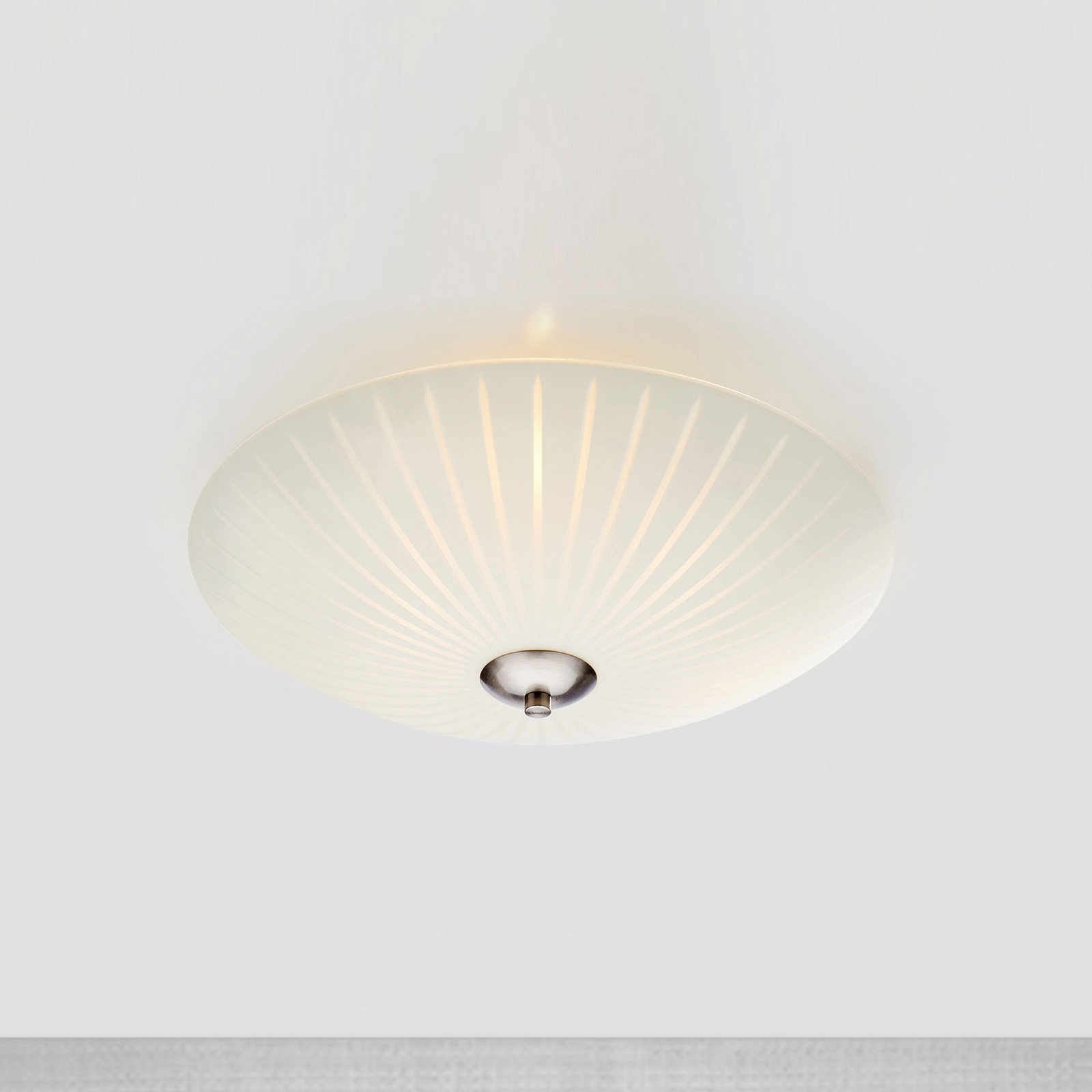 Staklena stropna svjetiljka Cut, Ø 43 cm
