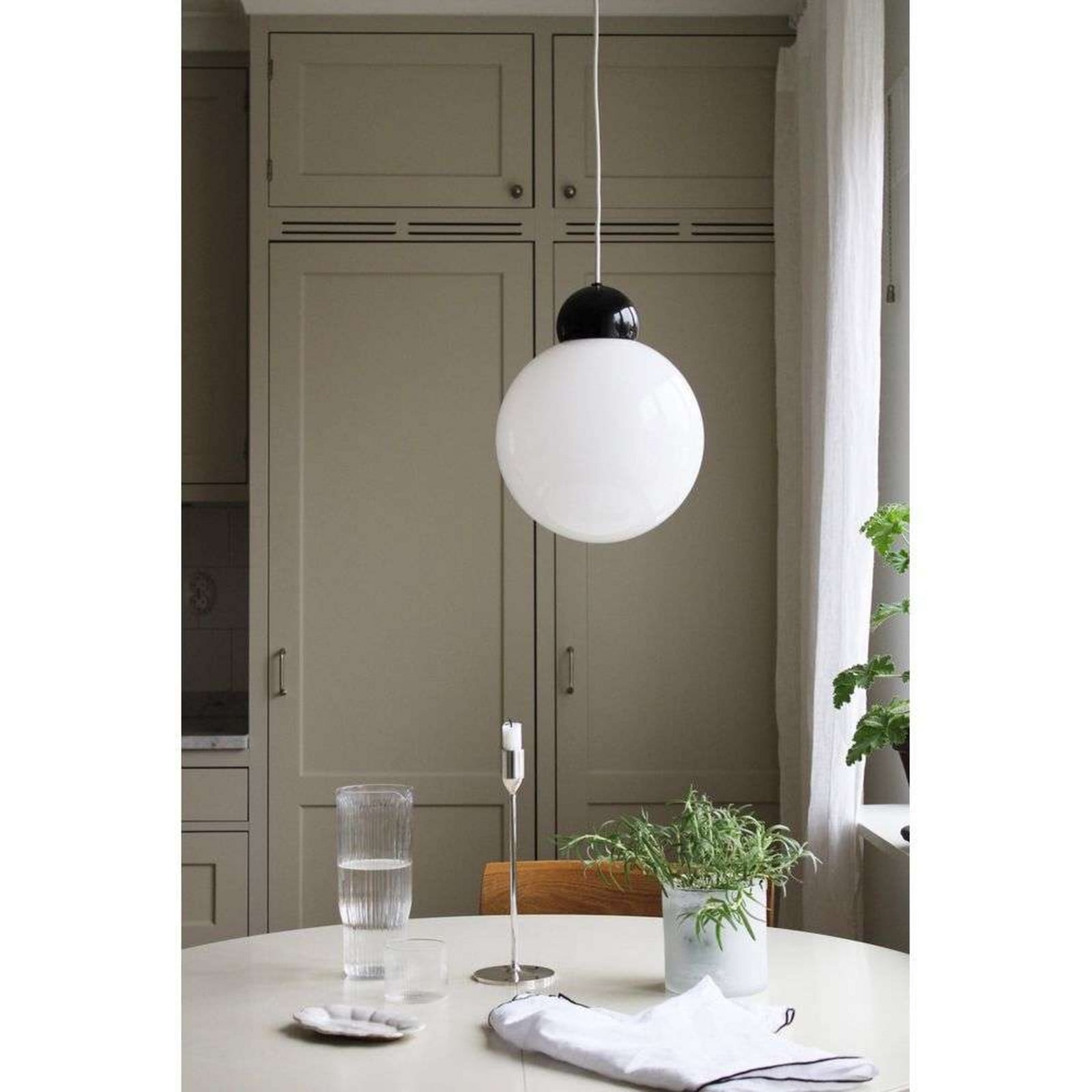 Ripley 25 Pendel Beige Globen Lighting - Spisestue - Metal billede