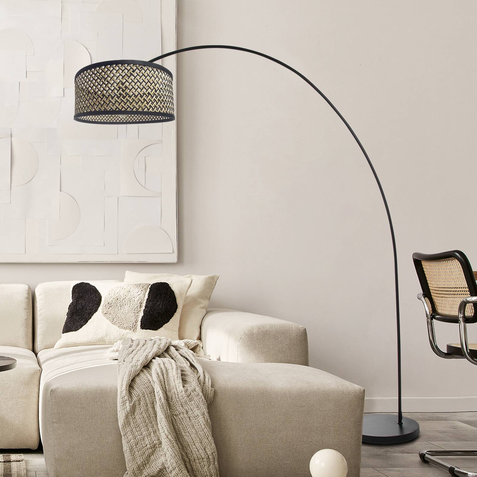 Levně Mexlite Luková lampa Solva, černá, pletivový stínidlo černé/dřevěné