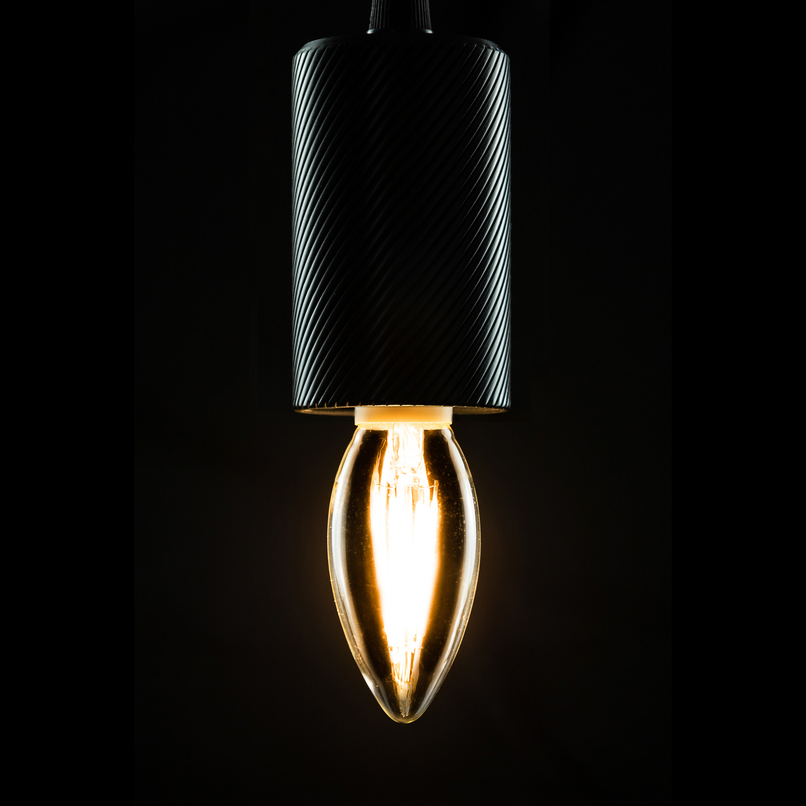 Segula lâmpada de vela LED GU10 3W filamento dim 2,200K