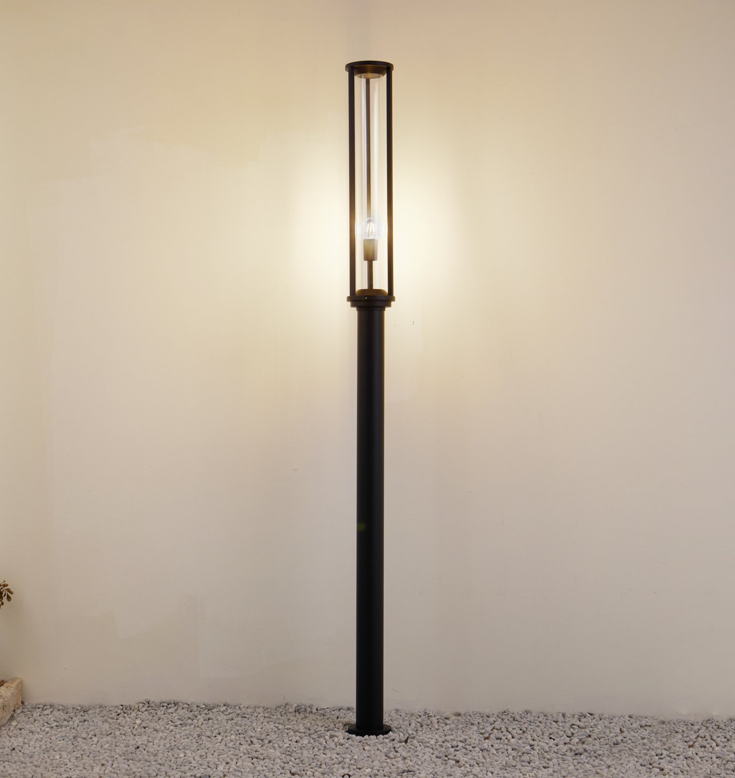 Lucande tuinpadverlichting Alivaro, zwart, aluminium, 220 cm, E27