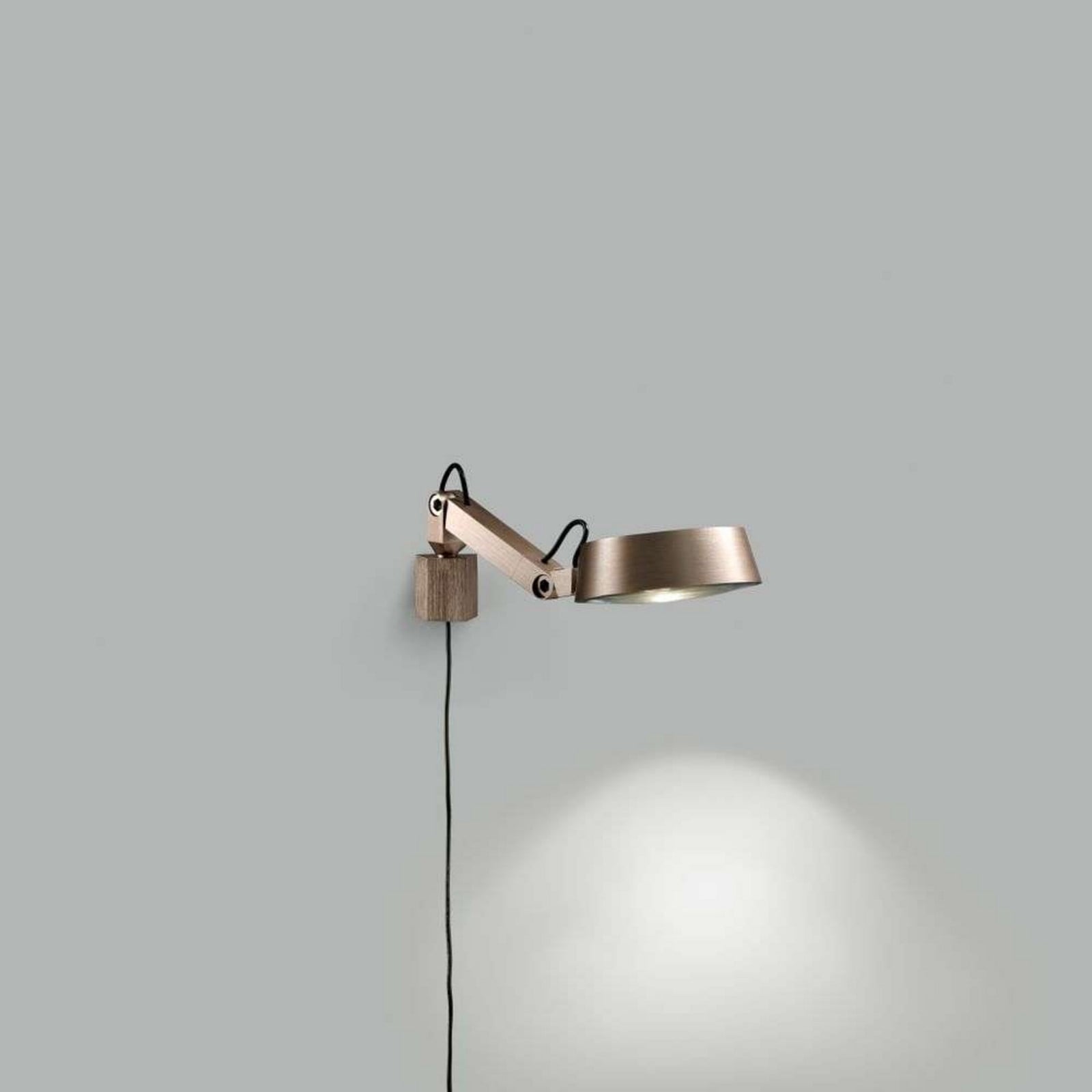 Dark W1 V&auml;gglampa Rose Gold LIGHT-POINT - Vardagsrum - Aluminium