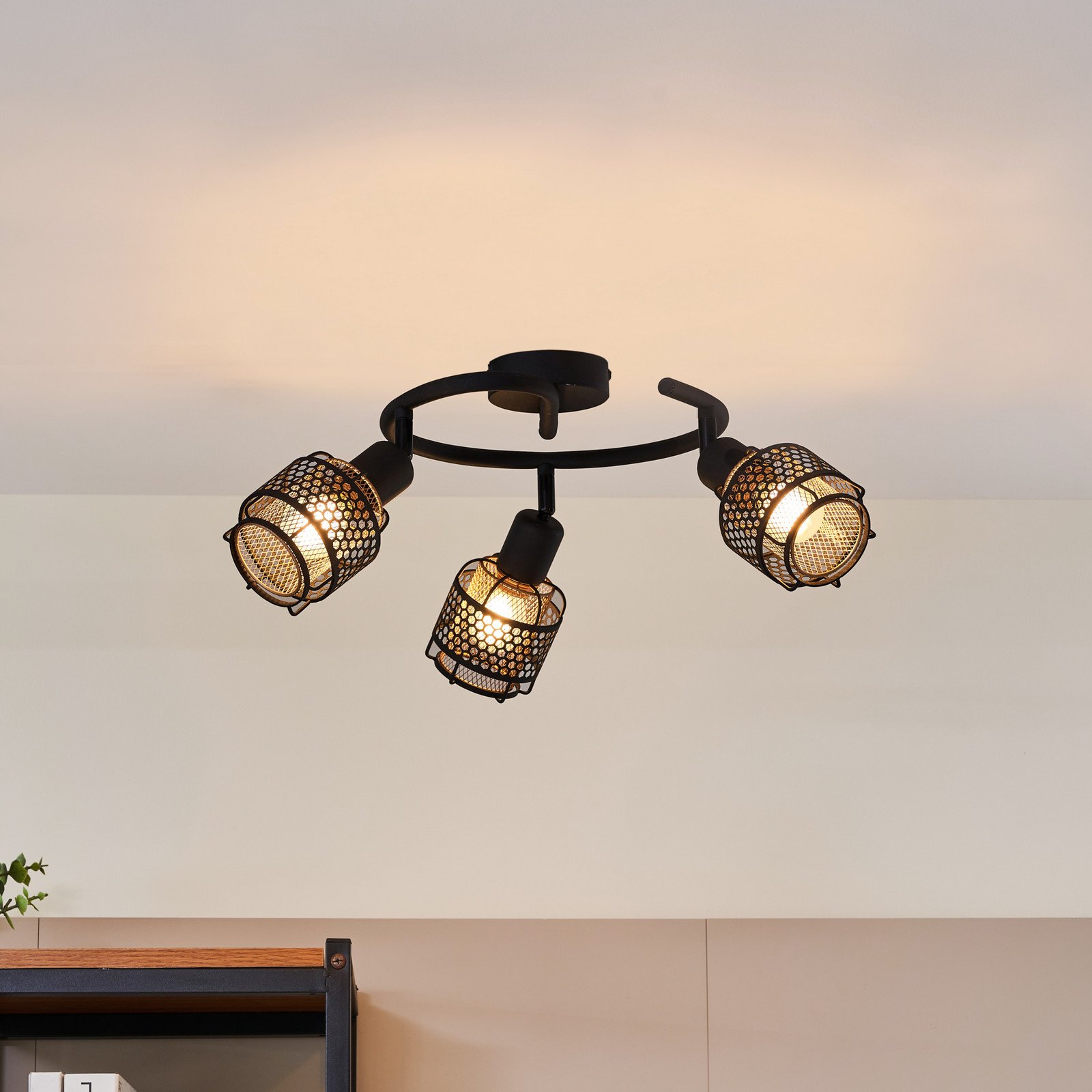 Lindby Eudoria plafonieră 3 becuri negru/auriu - Camera de zi / sufragerie - modern - negru auriu - Metal