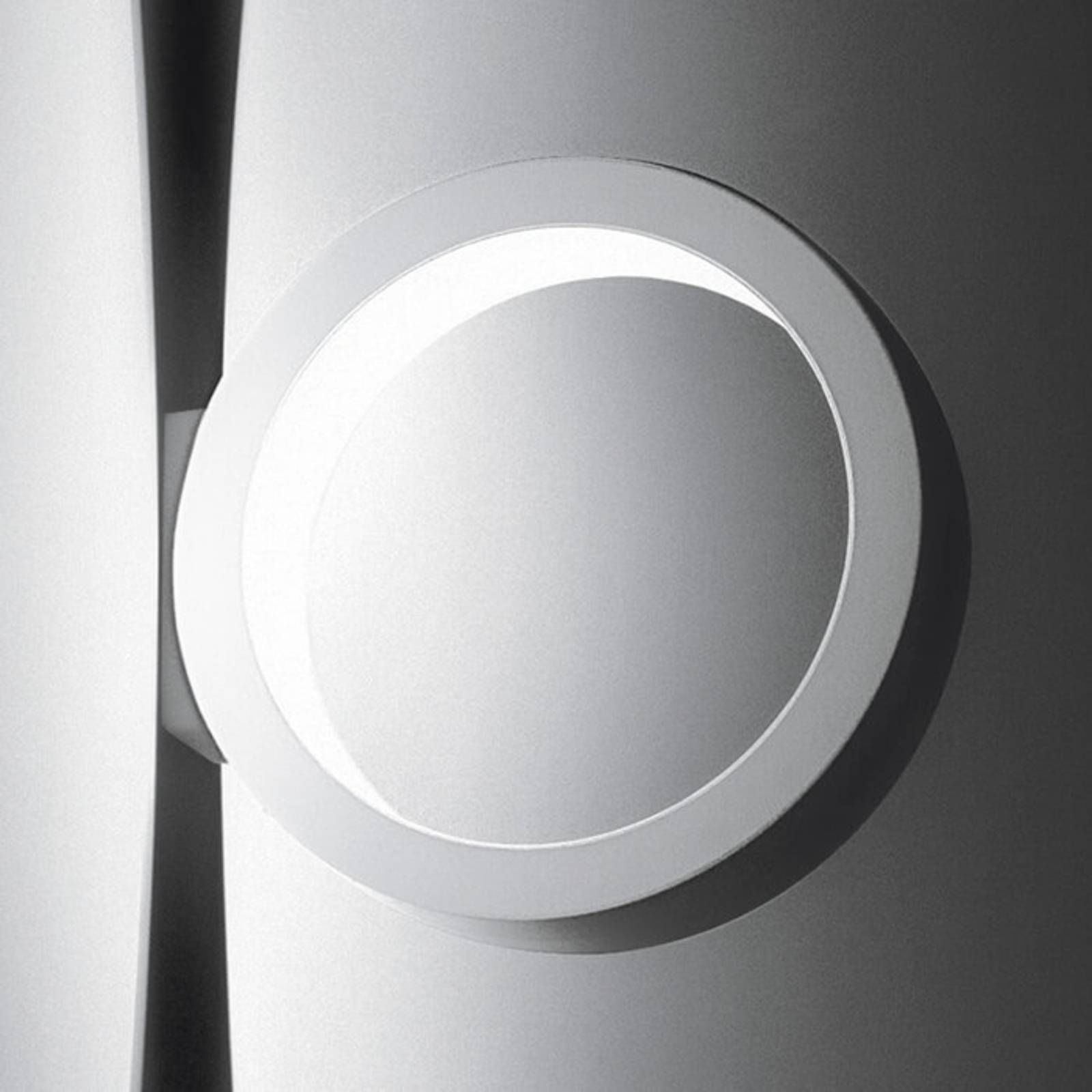 Cini & Nils Round designer wall light Assolo, dimmable LEDs, for Hallway, aluminium, 16 W, energy efficiency: A+, W: 4.5 cm, H: 20 cm
