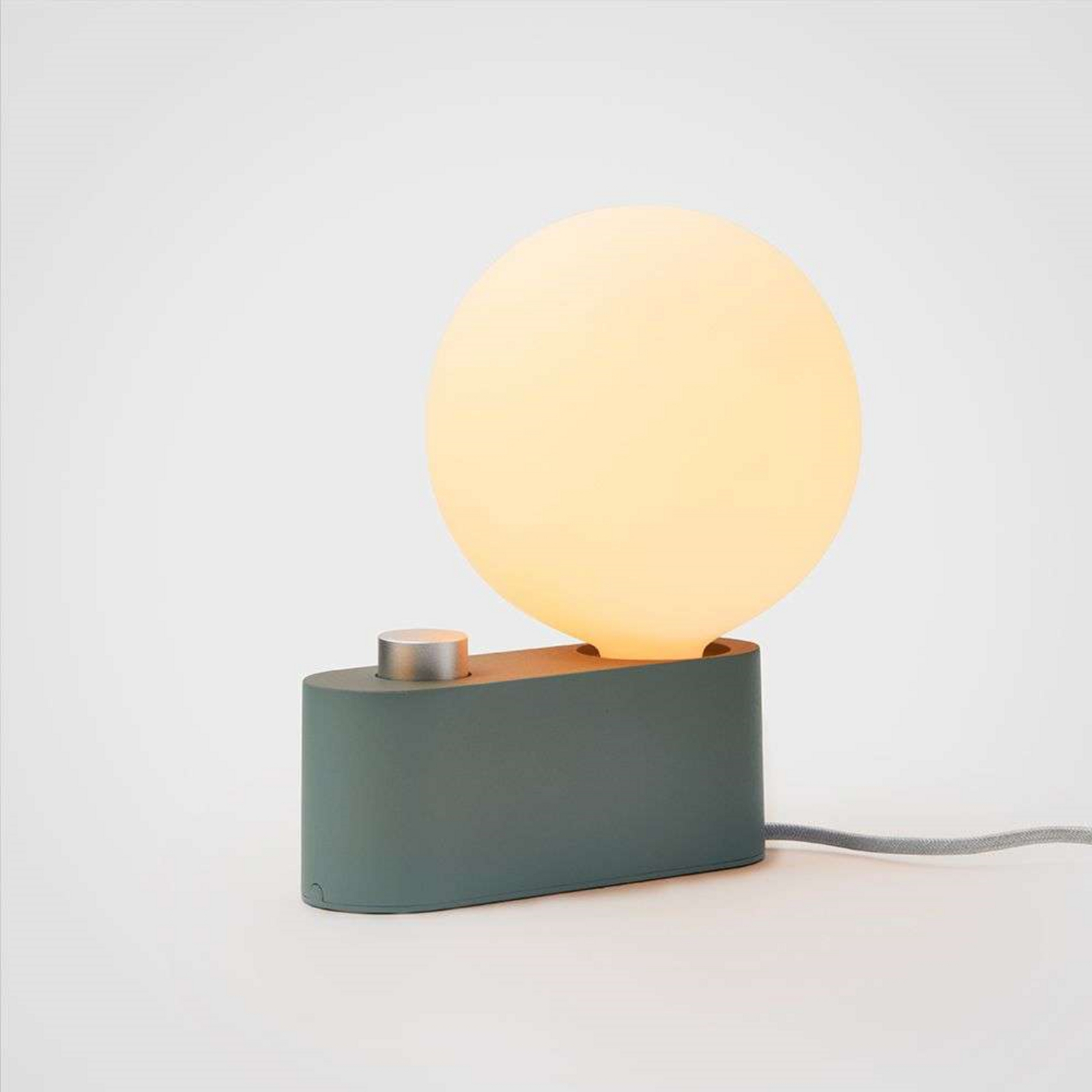 Alumina Bordslampa Sage w/Sphere IV - Tala