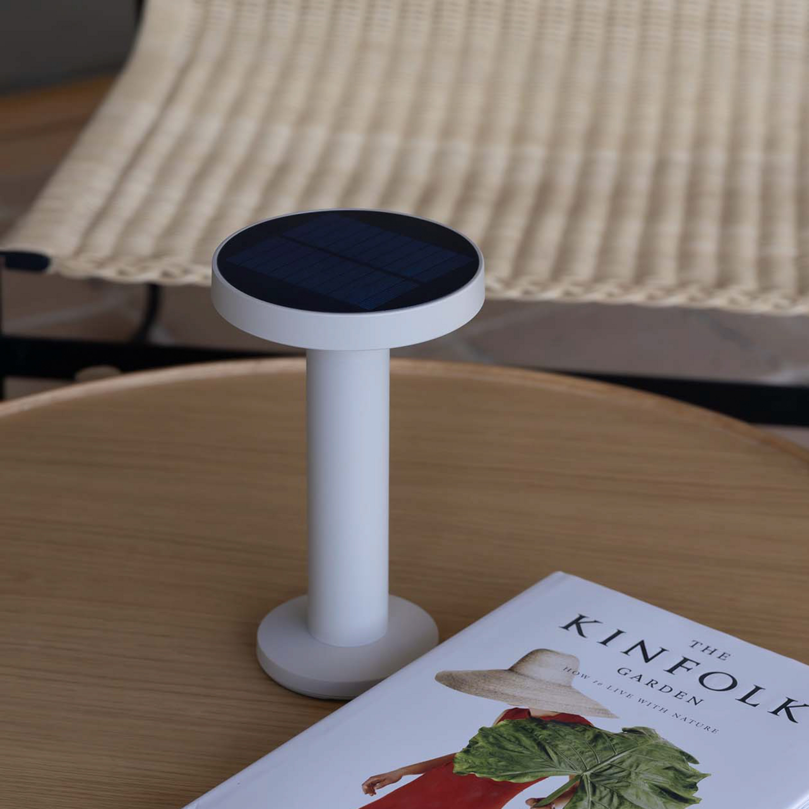 Lampe de table LED solaire Cairo, beige, plastique, IP44, 21 cm