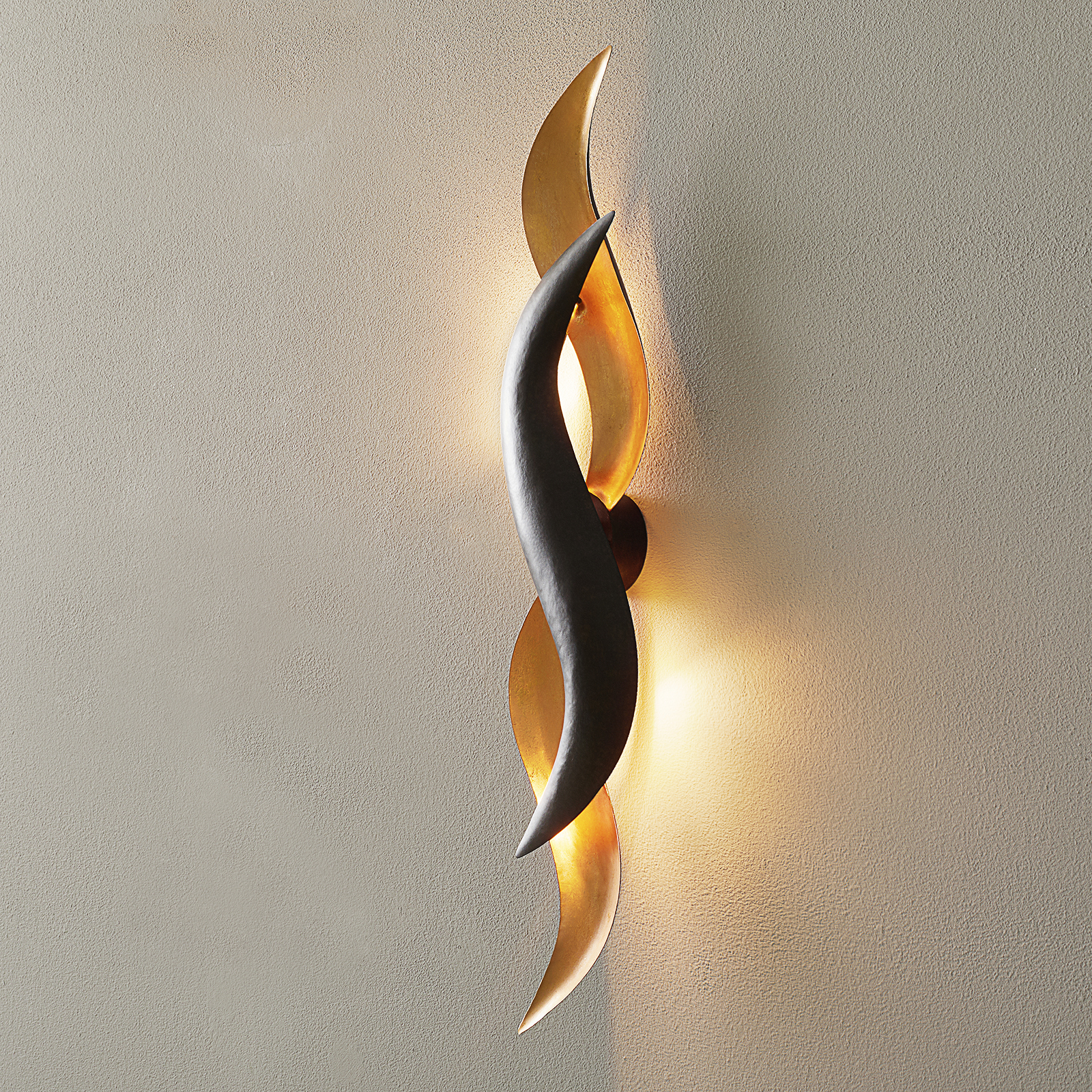 Glossy gold LED wall light Corallo