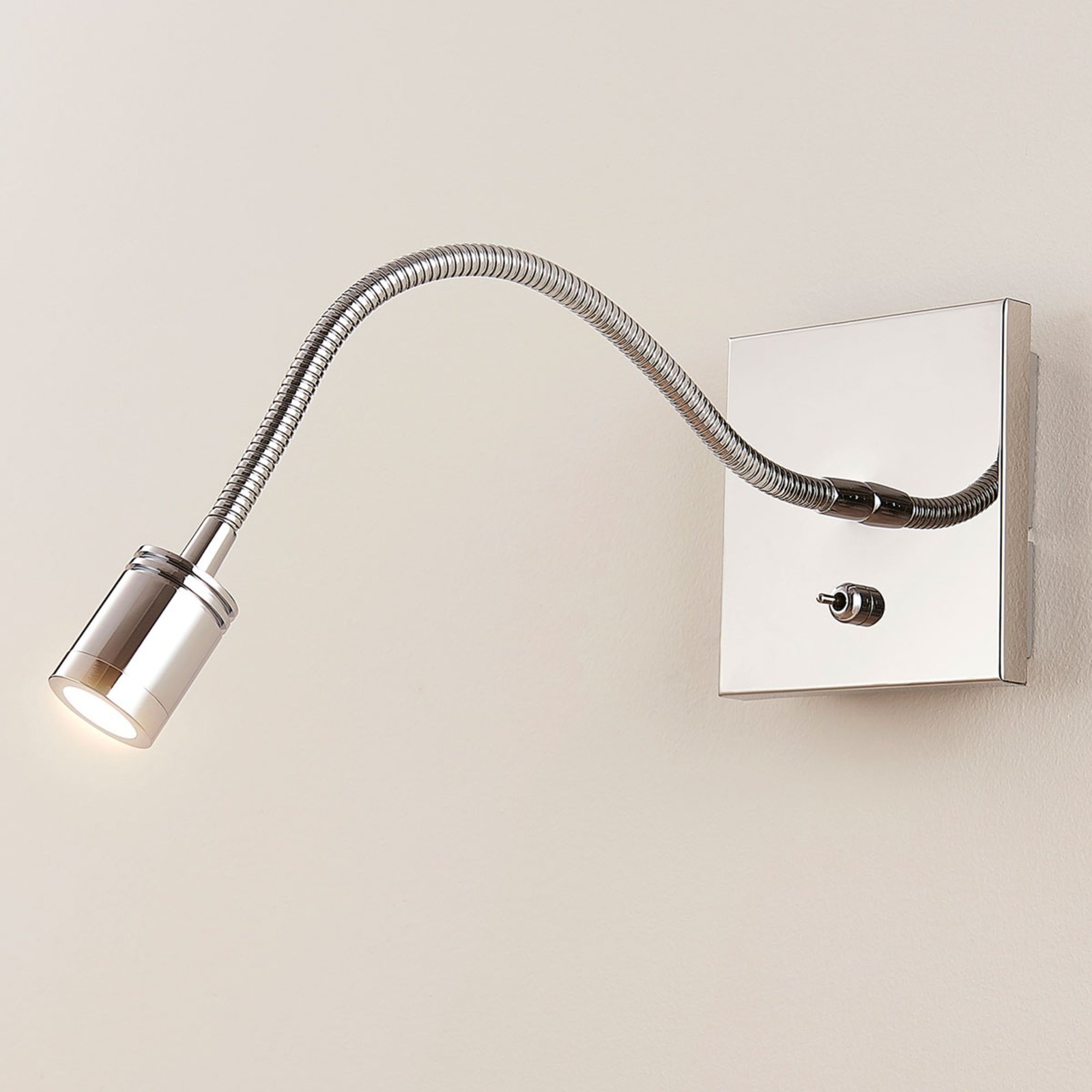 Berfin Wall Lamp Chrome/Clear - Lindby