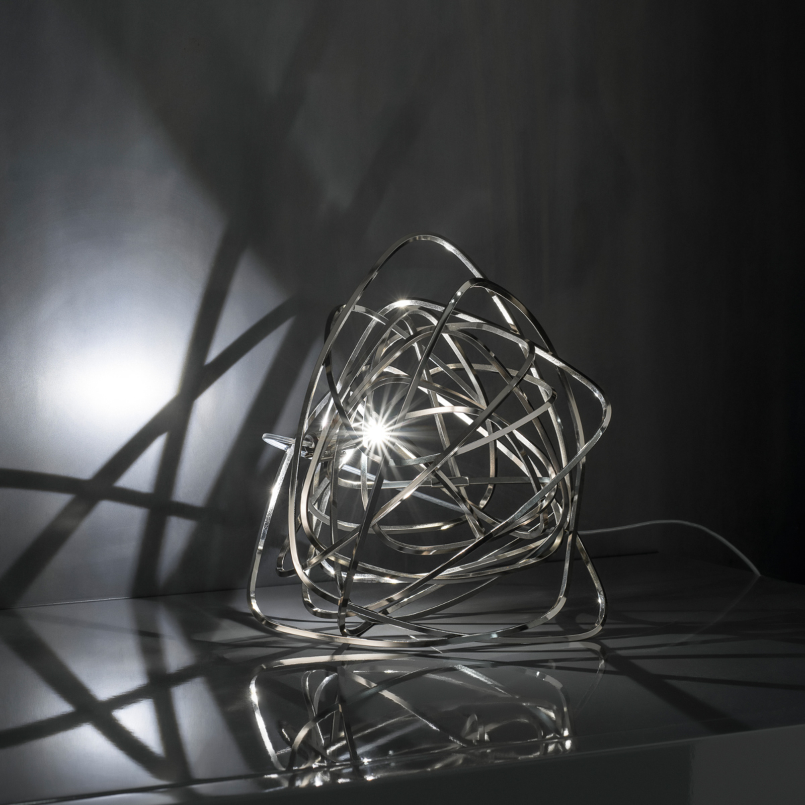 Terzani Doodle - LED tafellamp in nikkel