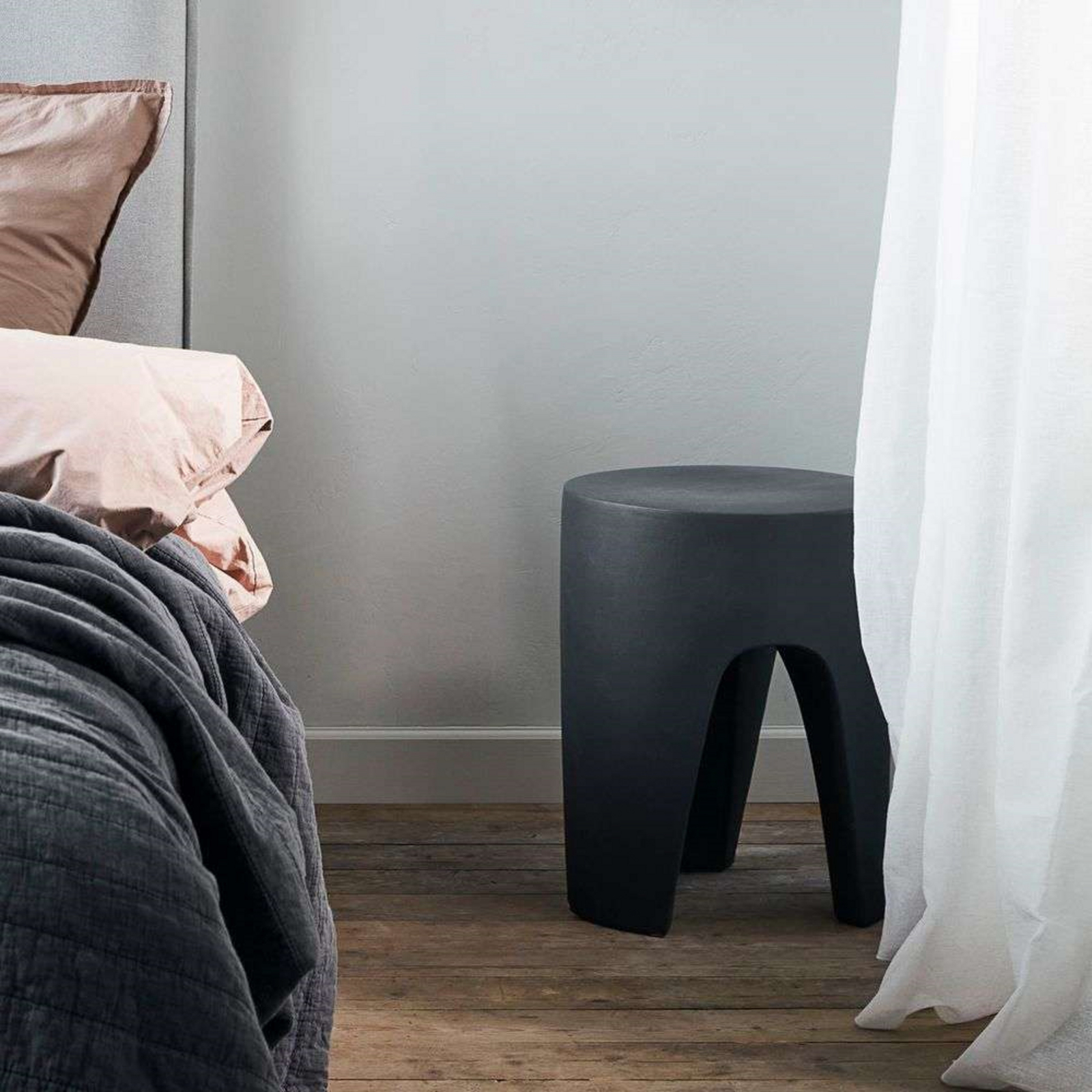 Besshoei Side Table Coal - ByNord