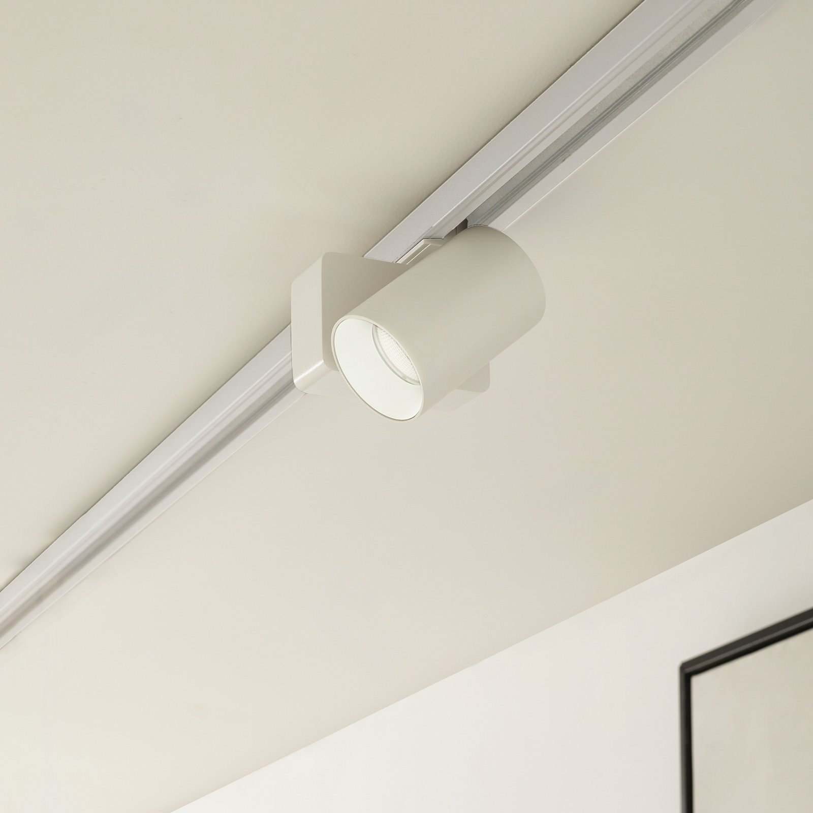Linaro/Brinja LED Spotskena Vit - Lindby